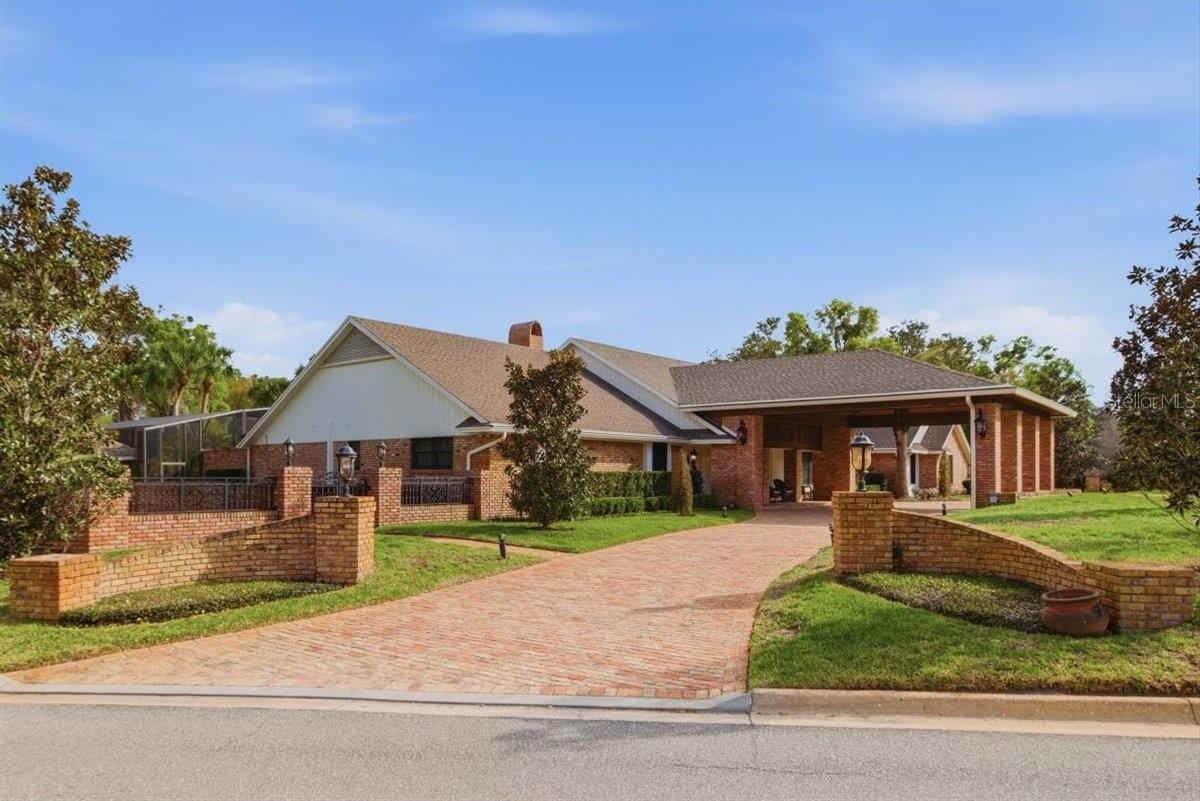 Image 9 of 90 For 301 Sweetwater Club Circle