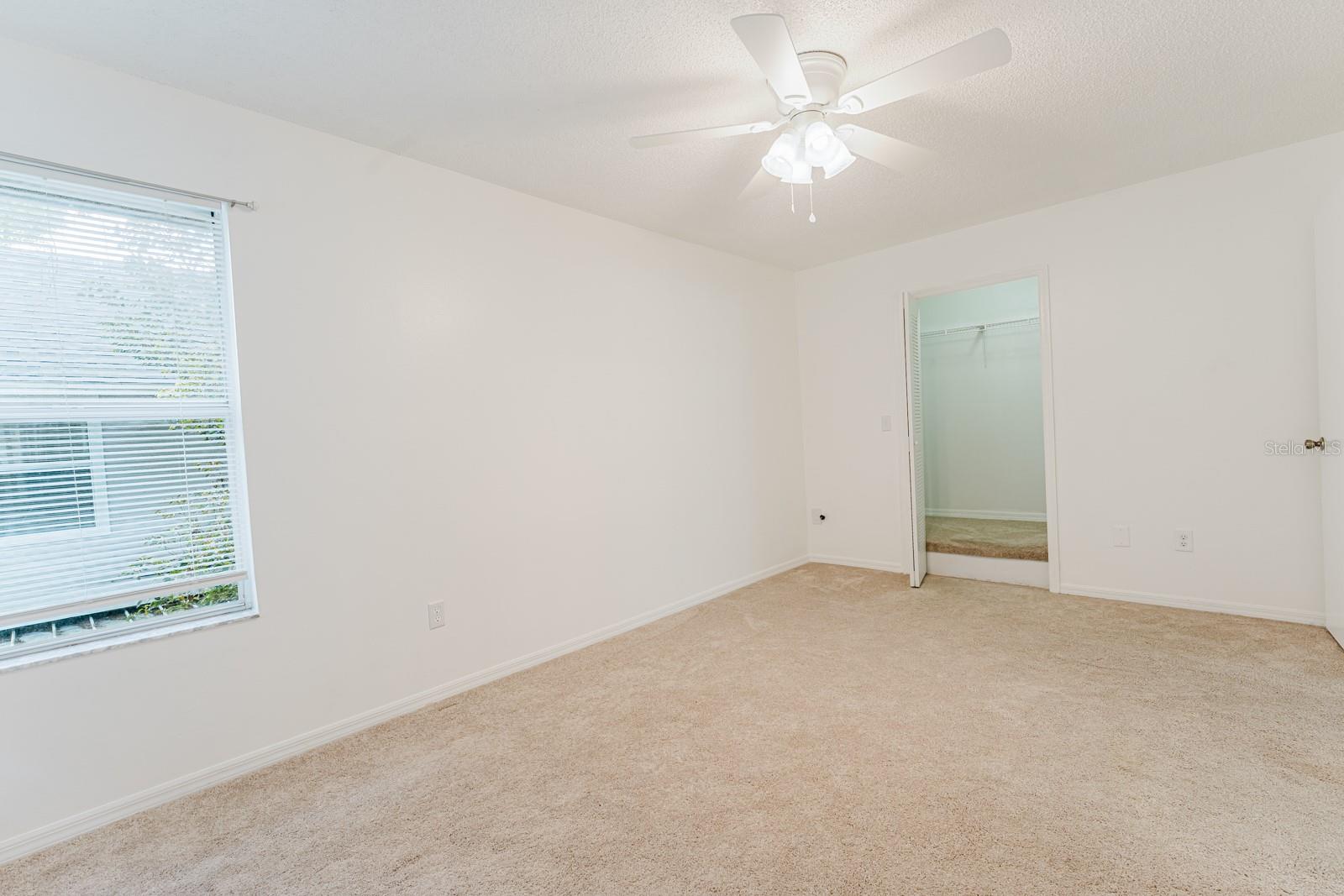 Image 22 of 31 For 6030 Scotchwood Glen 103