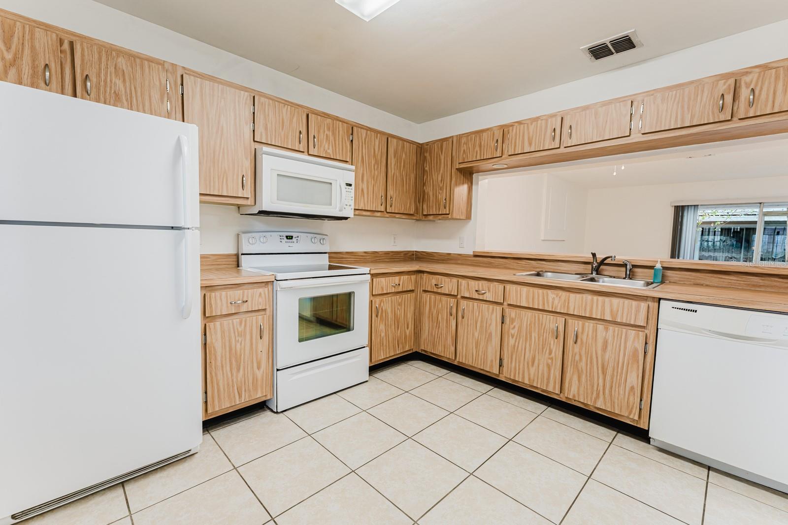 Image 7 of 31 For 6030 Scotchwood Glen 103