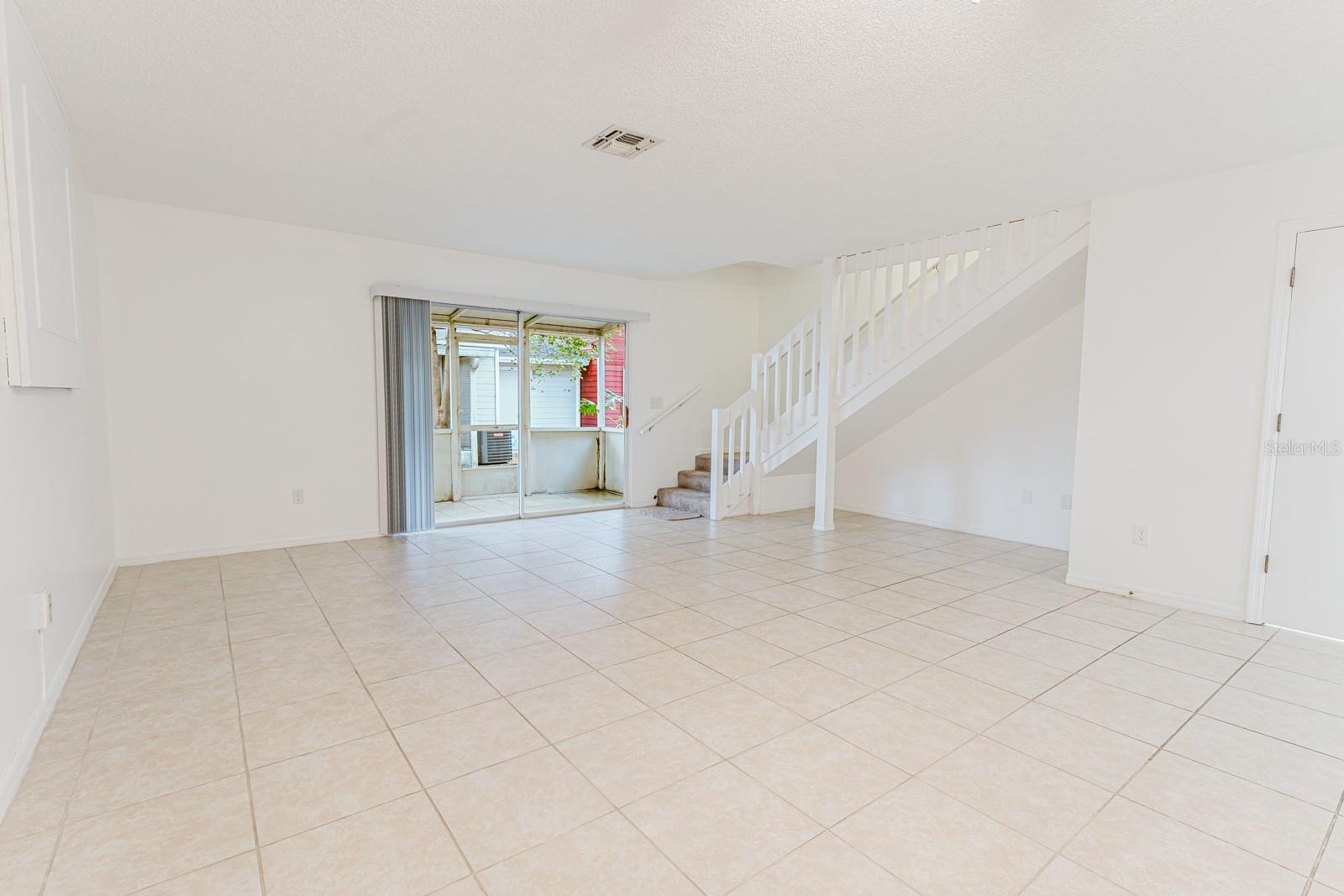 Image 9 of 31 For 6030 Scotchwood Glen 103