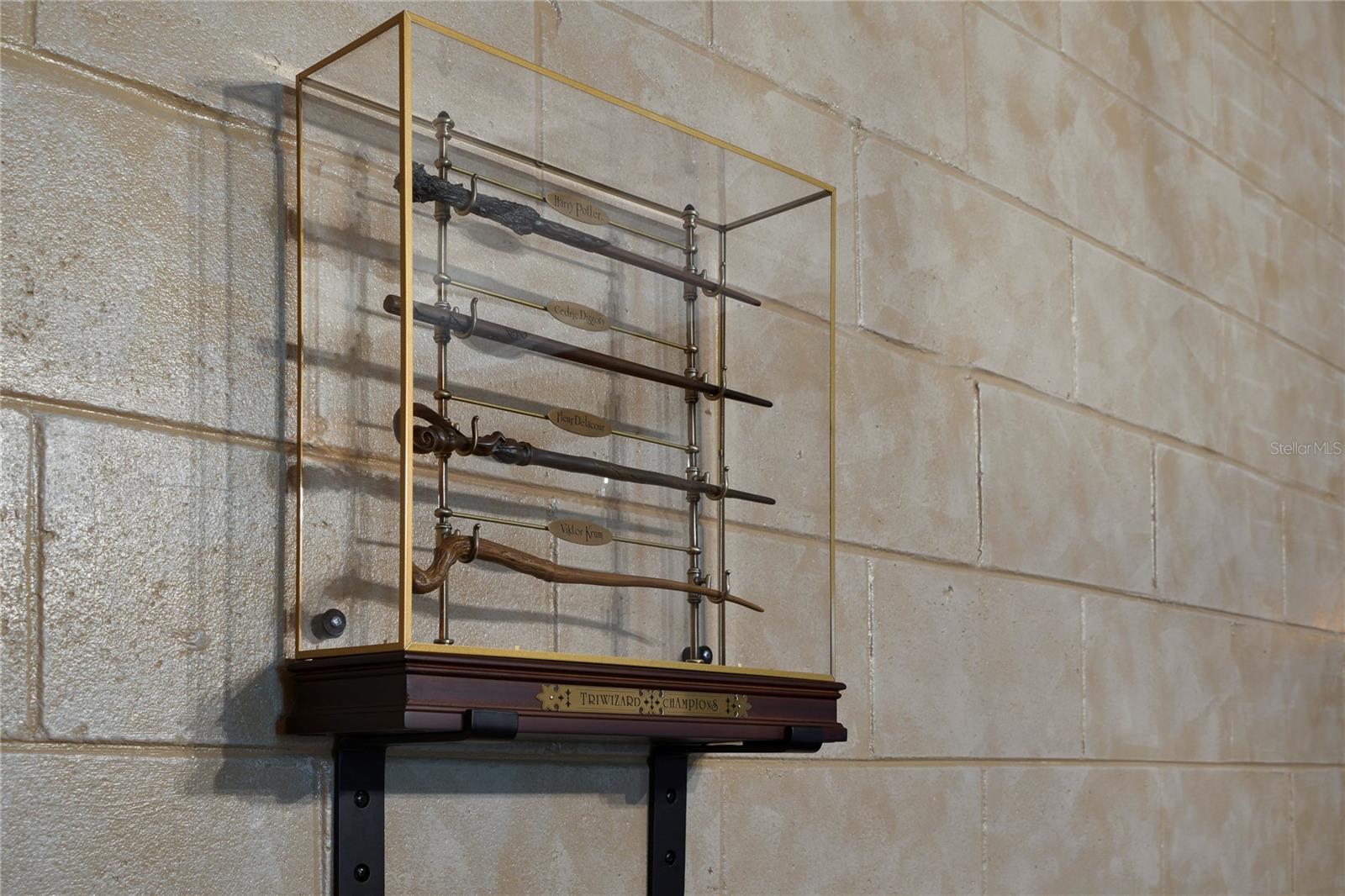 Image 16 of 50 For 4115 Oaktree Drive