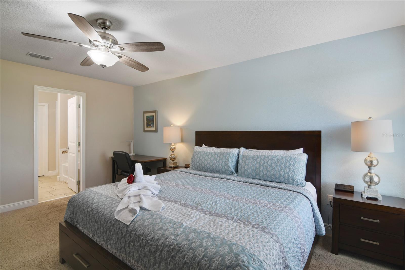 Image 26 of 50 For 4115 Oaktree Drive