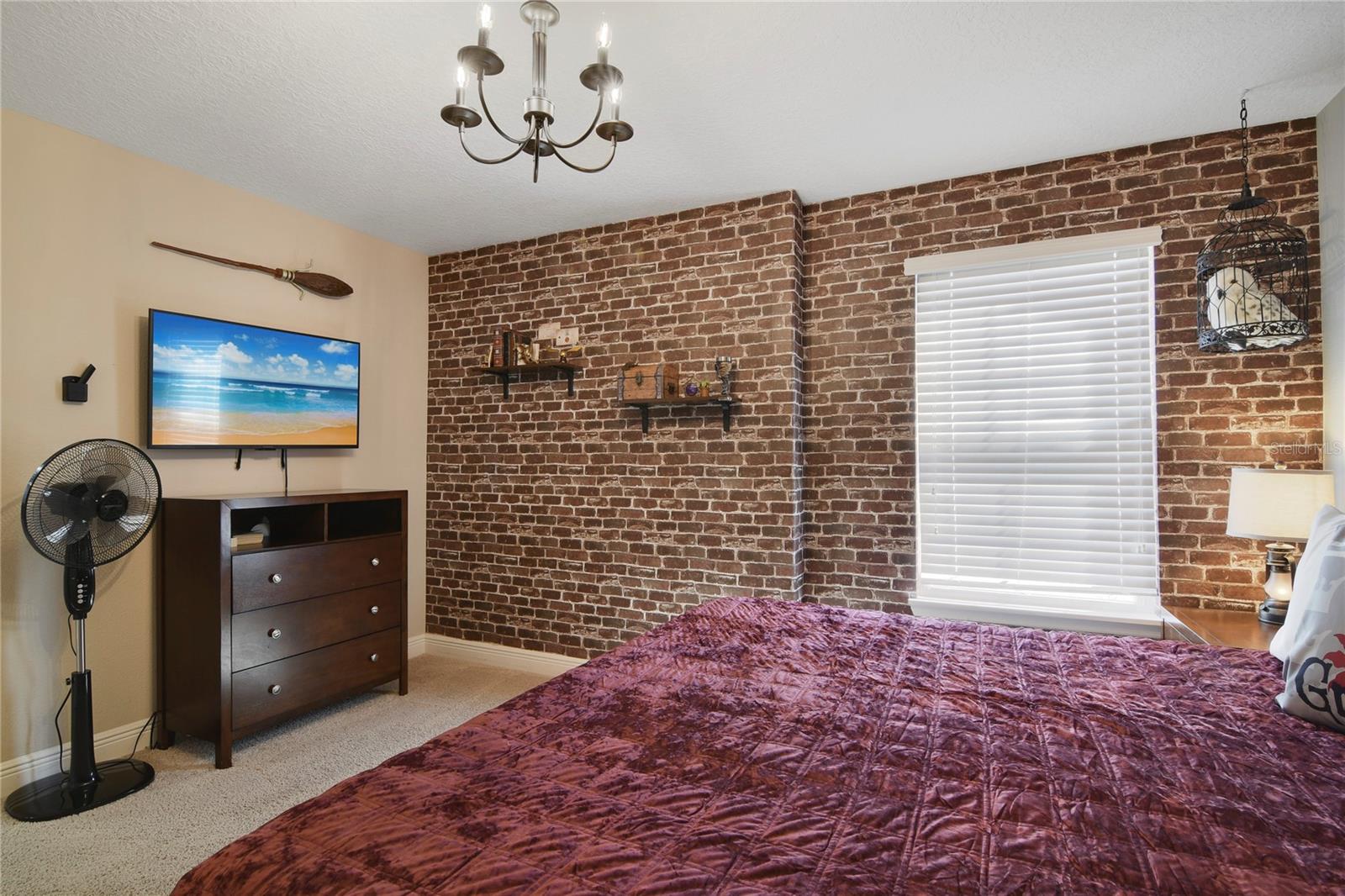 Image 30 of 50 For 4115 Oaktree Drive