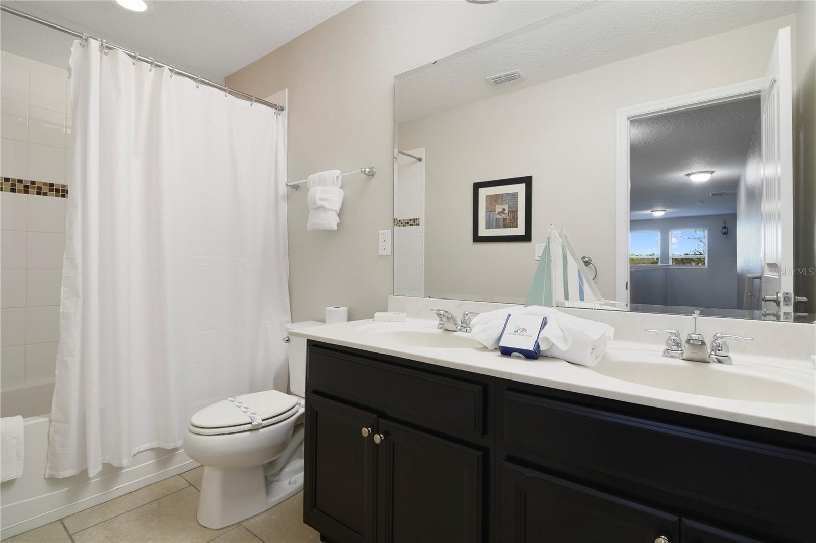 Image 31 of 50 For 4115 Oaktree Drive