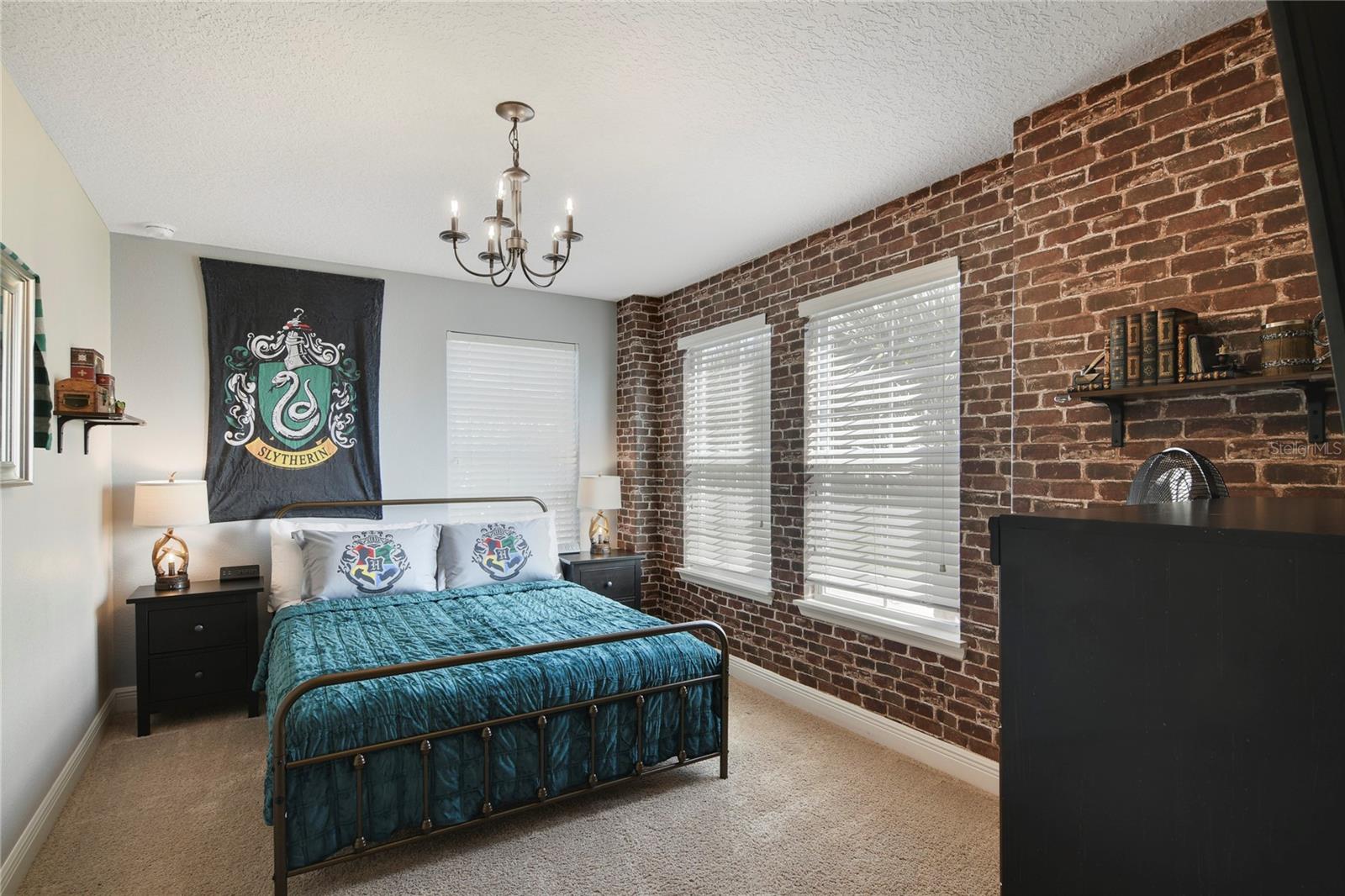 Image 32 of 50 For 4115 Oaktree Drive