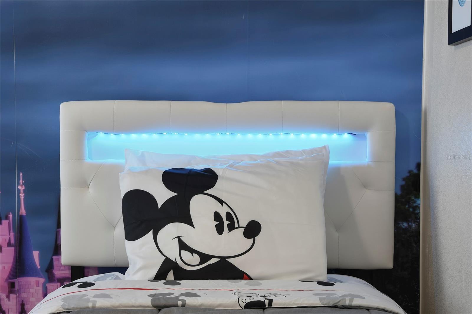 Image 34 of 50 For 4115 Oaktree Drive