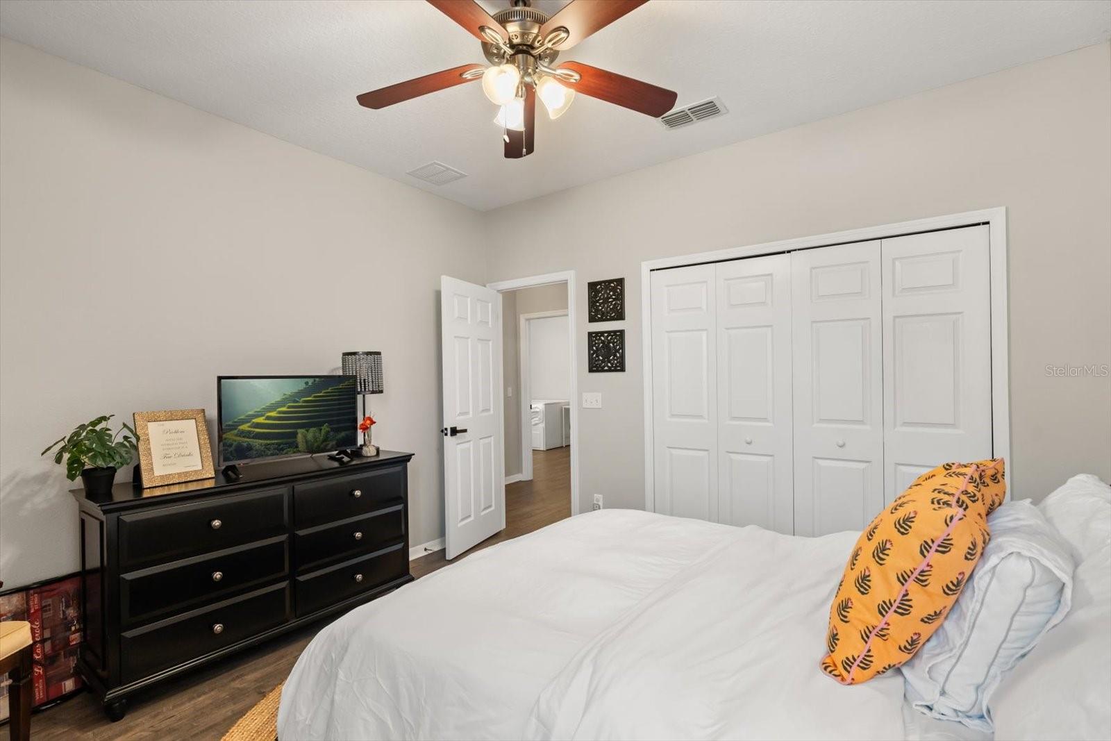 Image 21 of 37 For 1889 Lakelet Loop