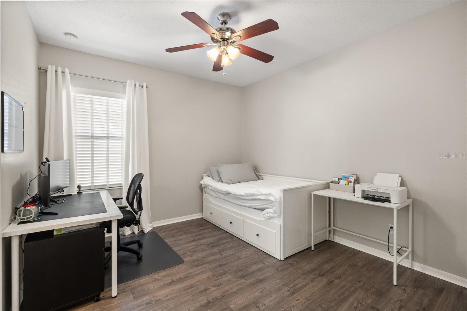 Image 26 of 37 For 1889 Lakelet Loop