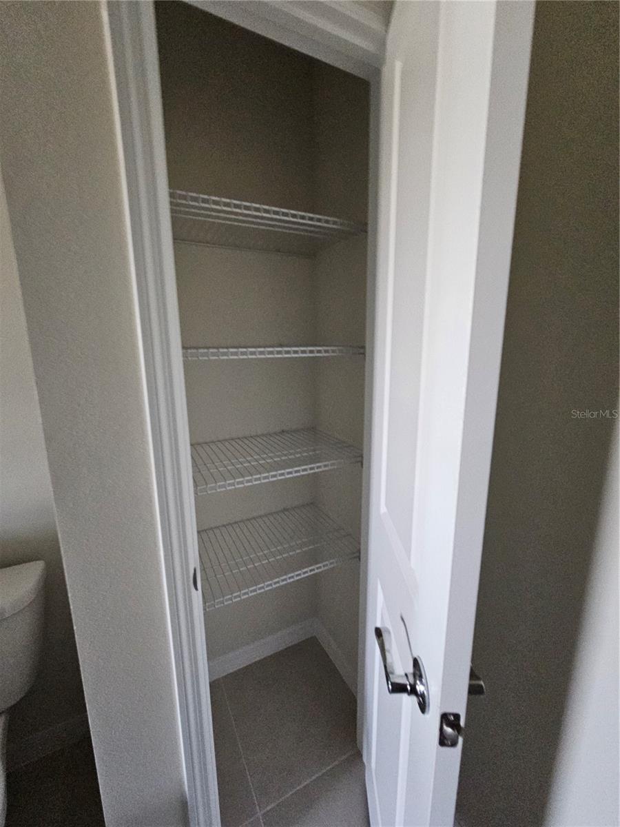 Image 13 of 24 For 16288 Merry Aly