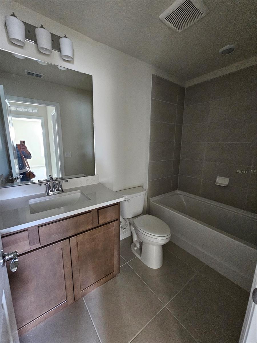 Image 17 of 24 For 16288 Merry Aly