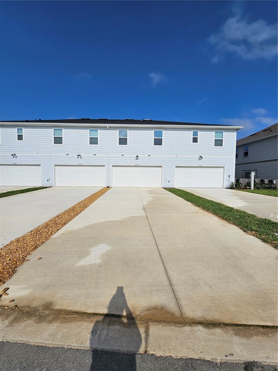 Image 21 of 24 For 16288 Merry Aly