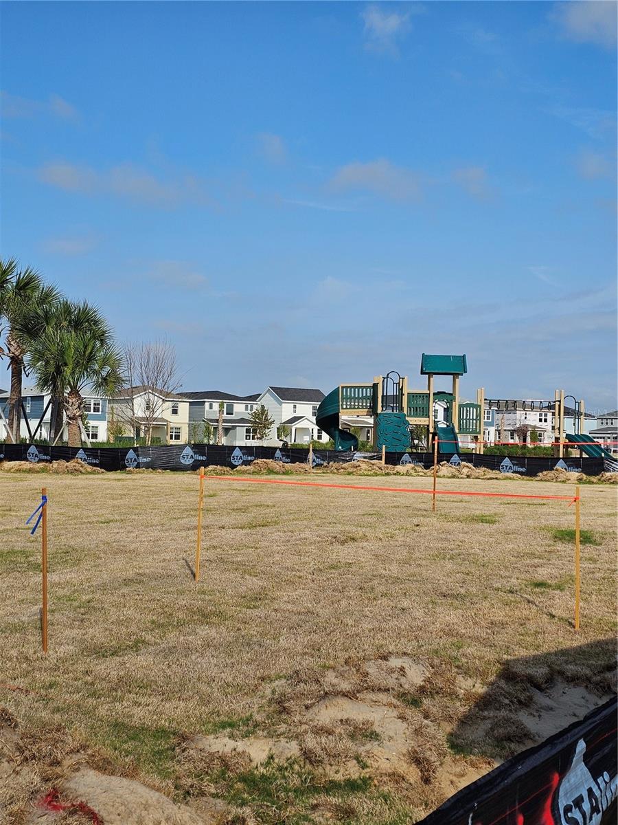 Image 23 of 24 For 16288 Merry Aly