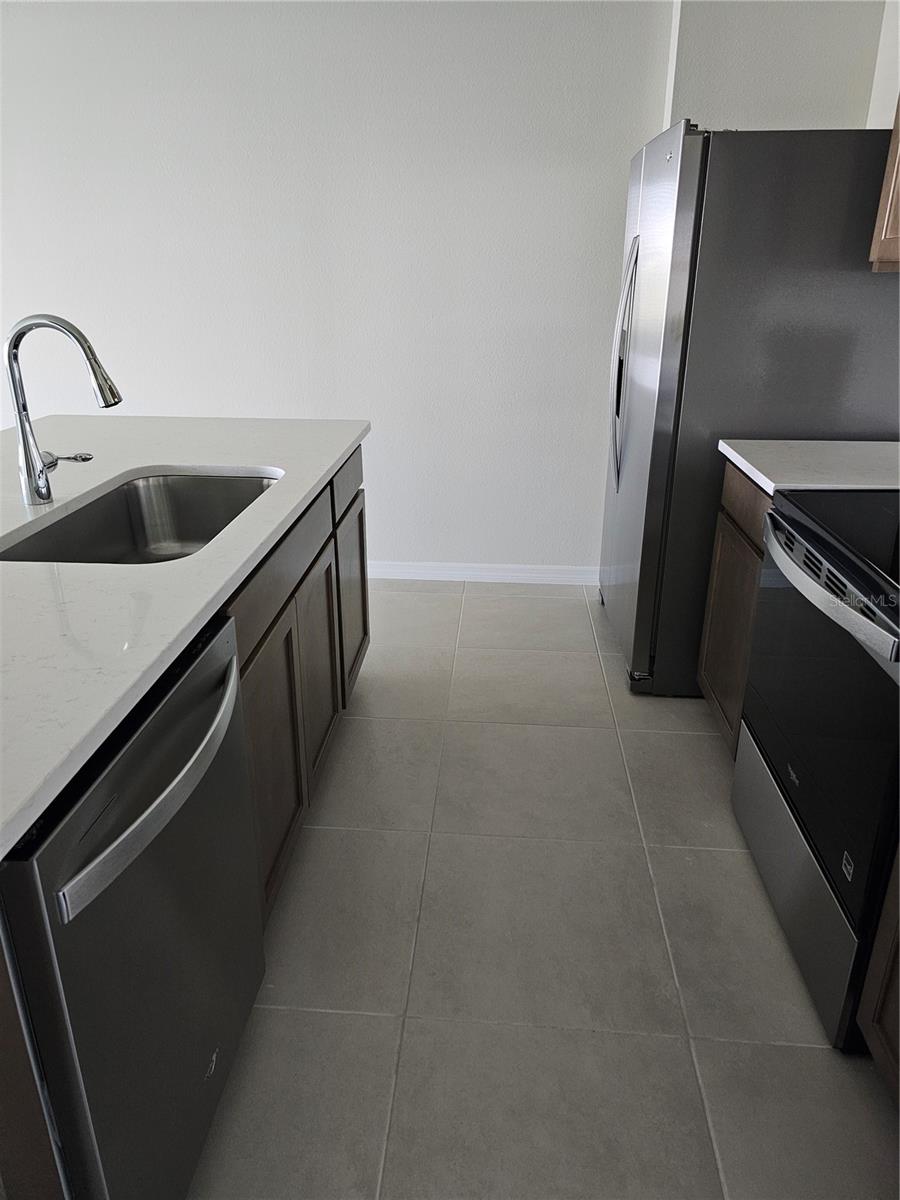 Image 5 of 24 For 16288 Merry Aly