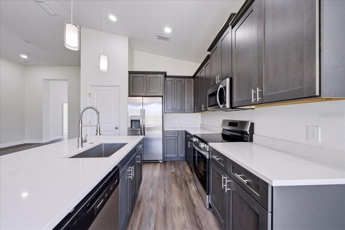 Image 13 of 29 For 1302 Moselle Avenue