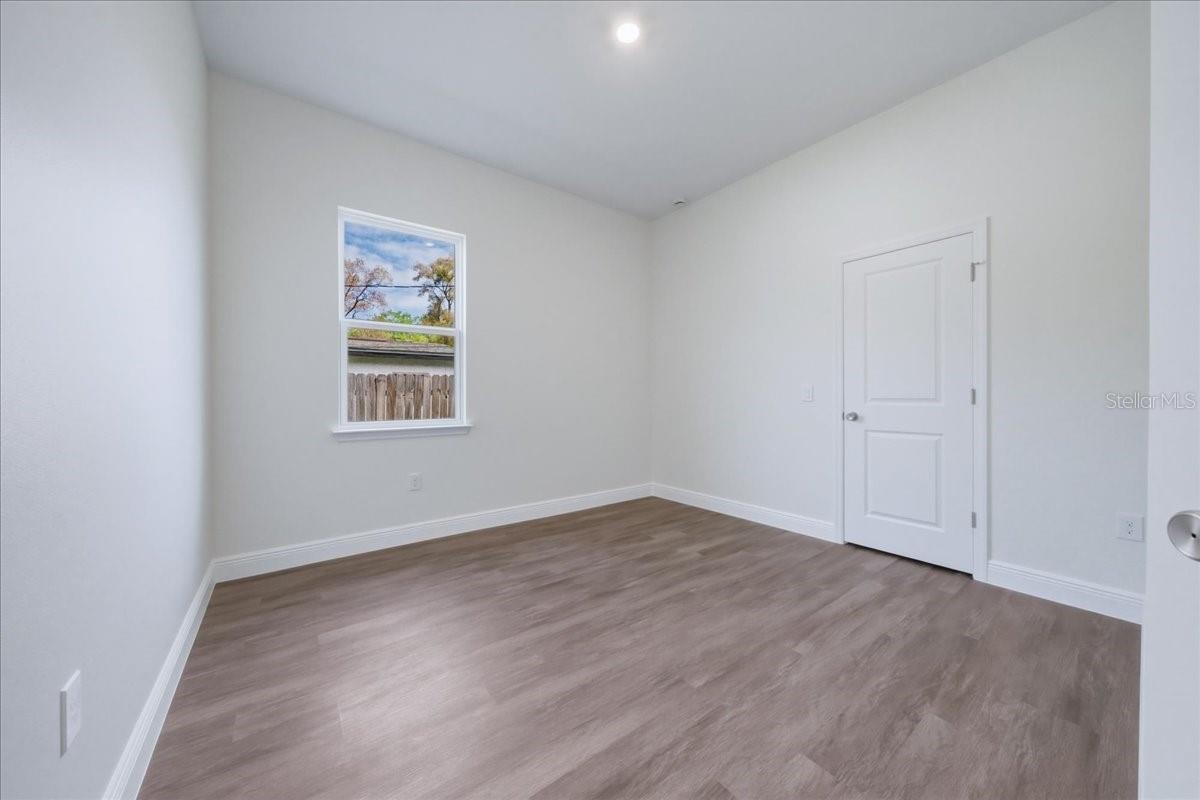 Image 20 of 29 For 1302 Moselle Avenue