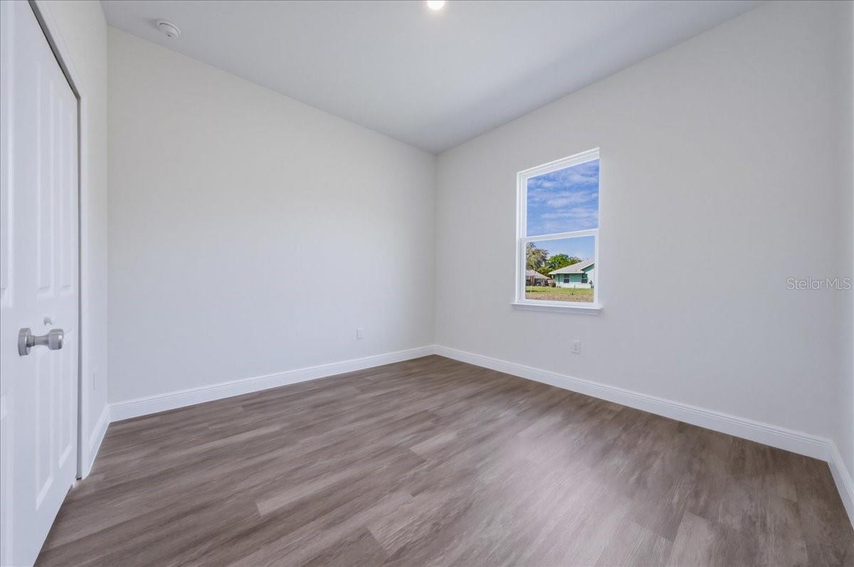 Image 23 of 29 For 1302 Moselle Avenue