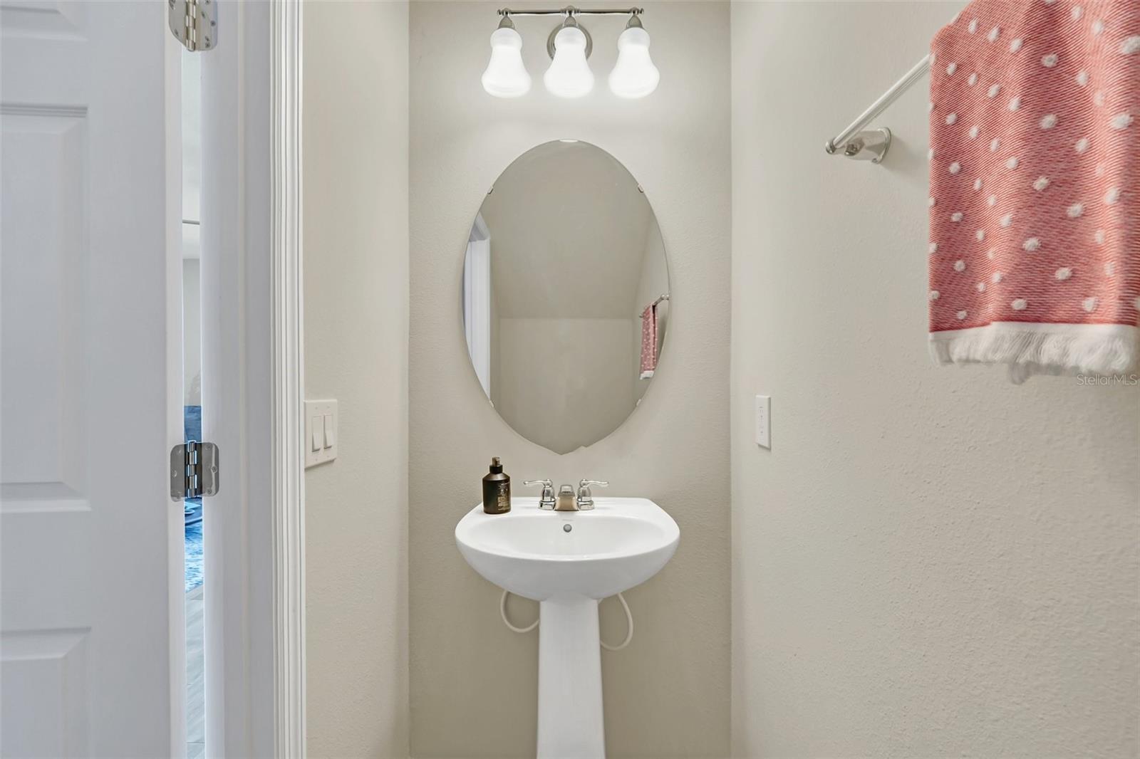 Image 14 of 31 For 3780 Plainview Drive