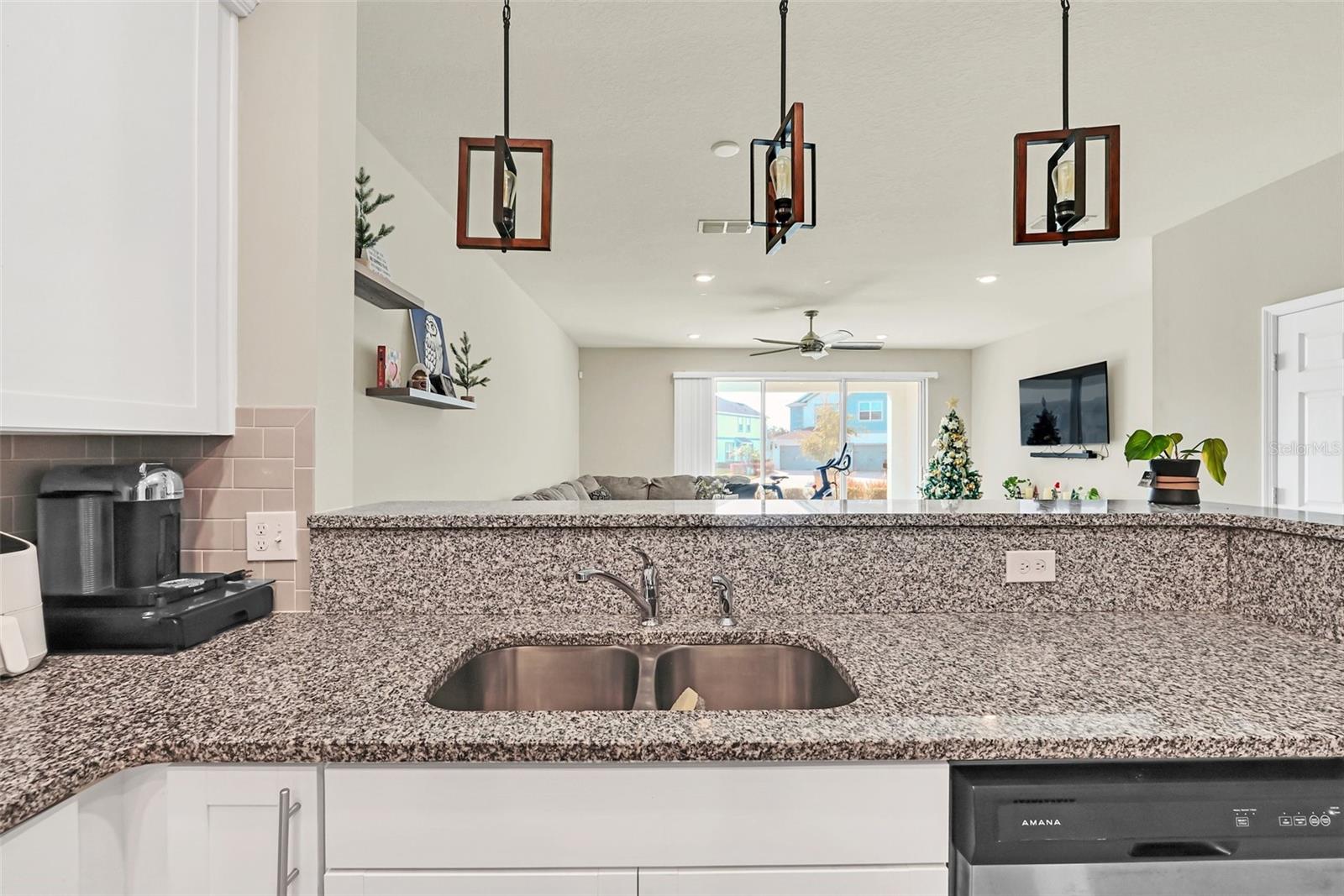 Image 5 of 31 For 3780 Plainview Drive