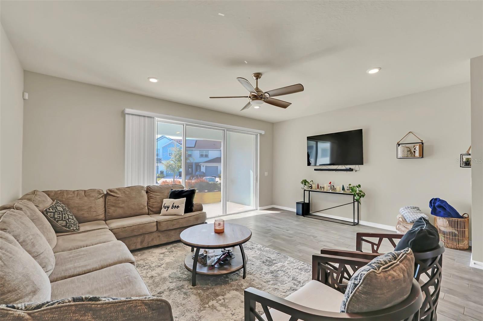 Image 8 of 31 For 3780 Plainview Drive