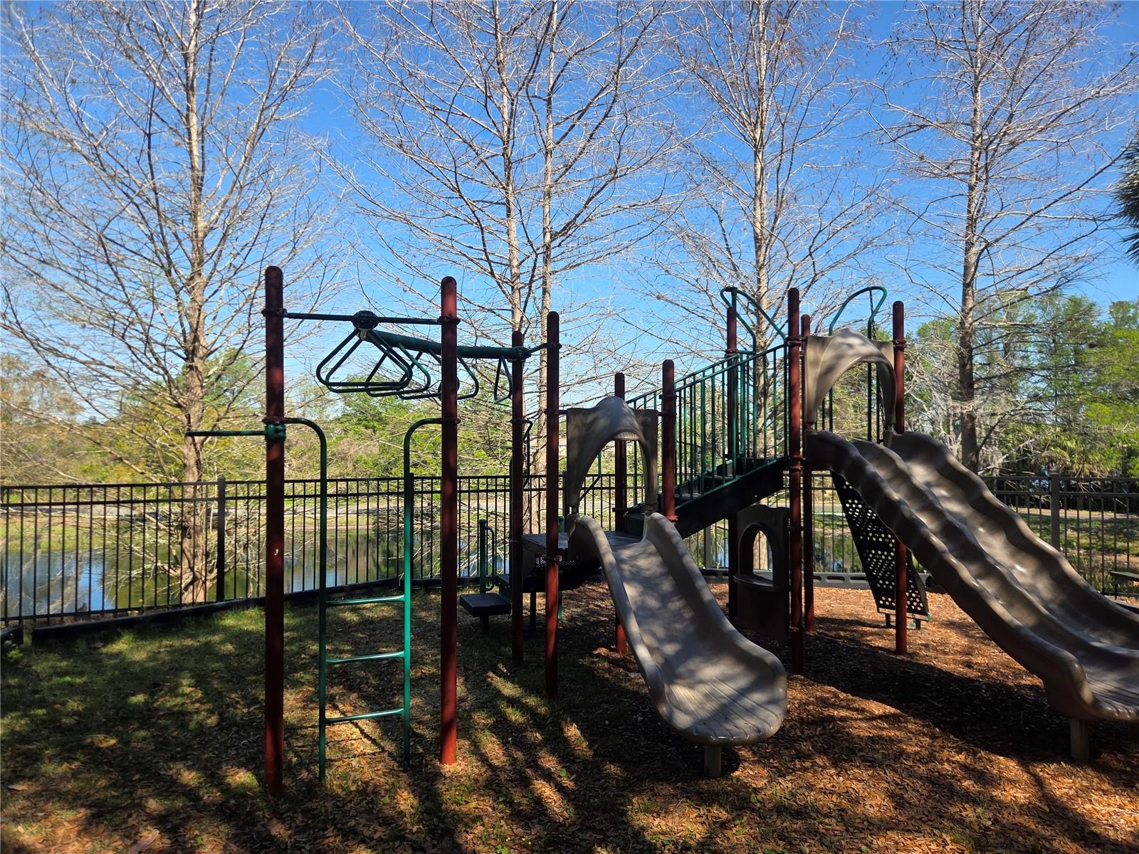 Image 29 of 39 For 220 Maplebrook Drive