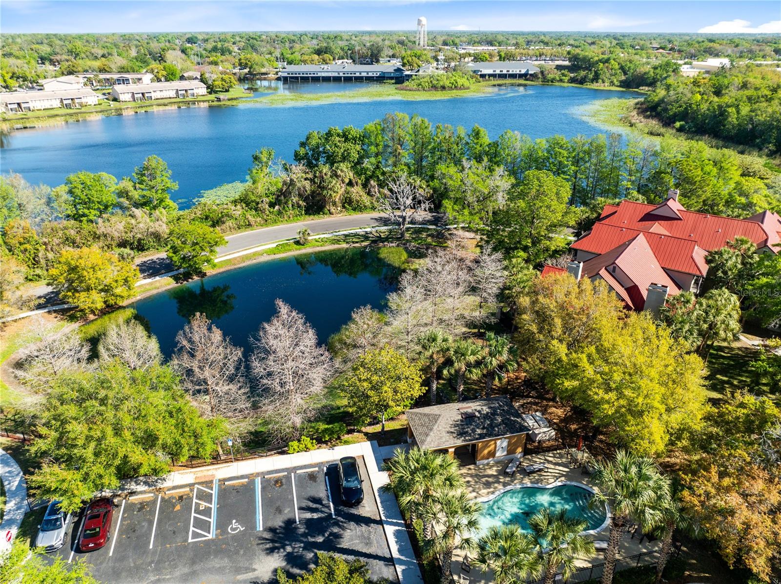 Image 31 of 39 For 220 Maplebrook Drive