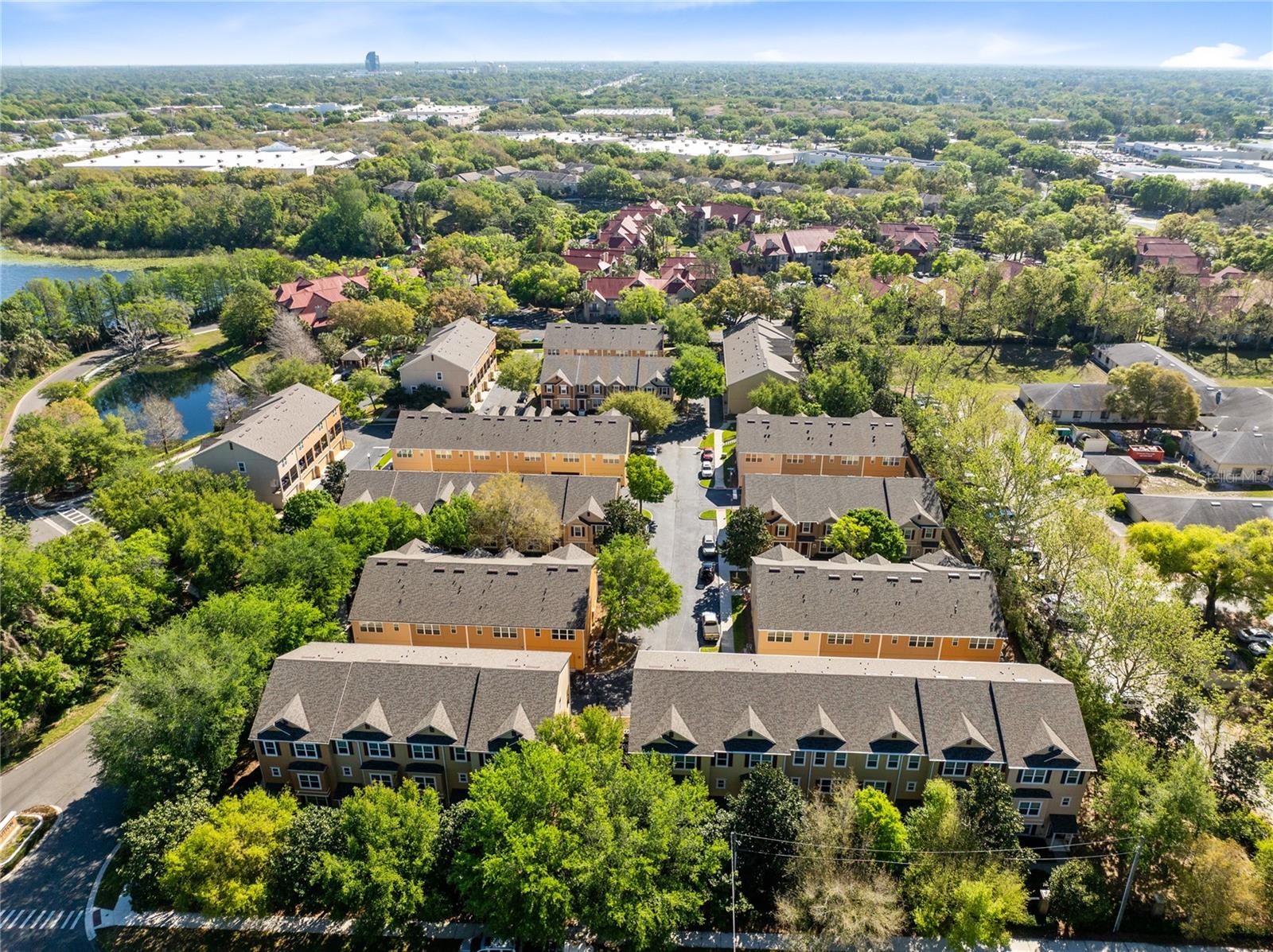 Image 33 of 39 For 220 Maplebrook Drive