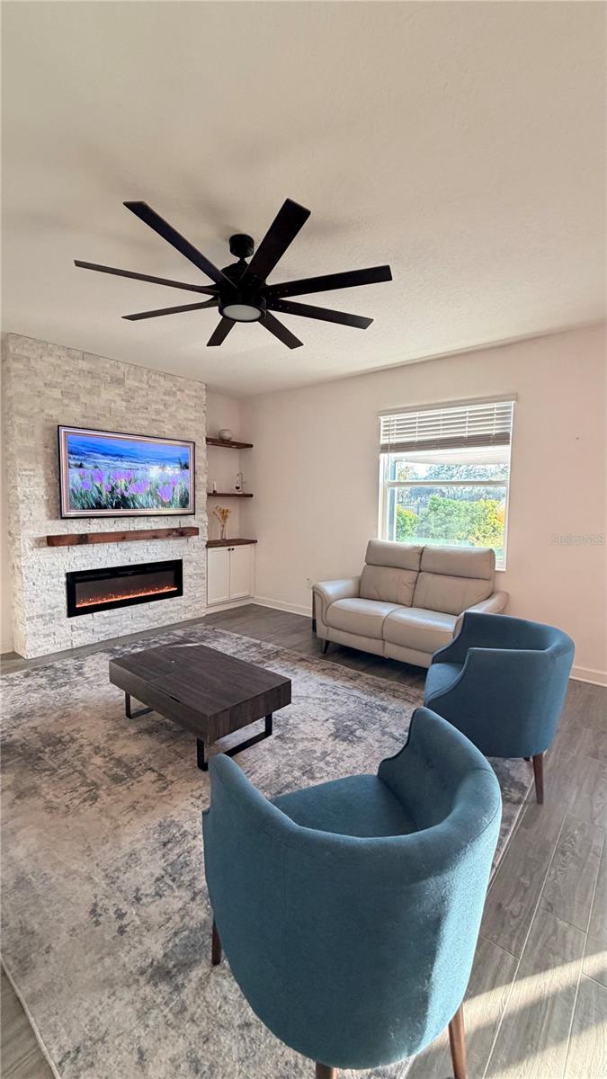 Image 11 of 48 For 1187 Oak Bluff Drive