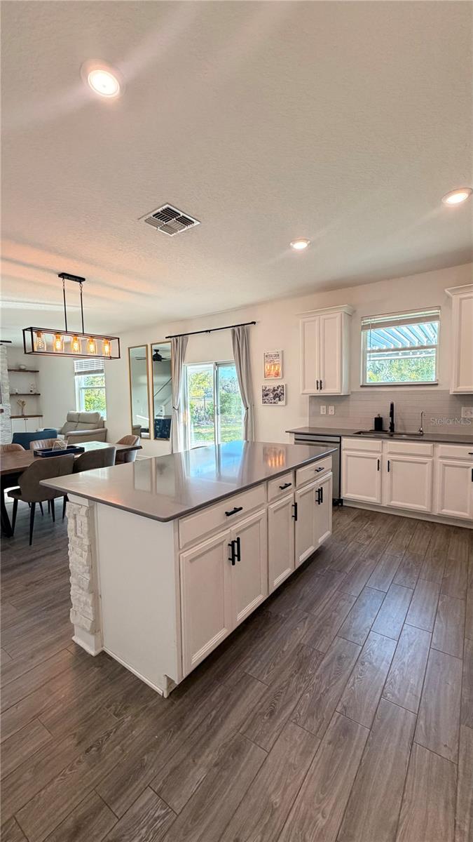 Image 16 of 48 For 1187 Oak Bluff Drive