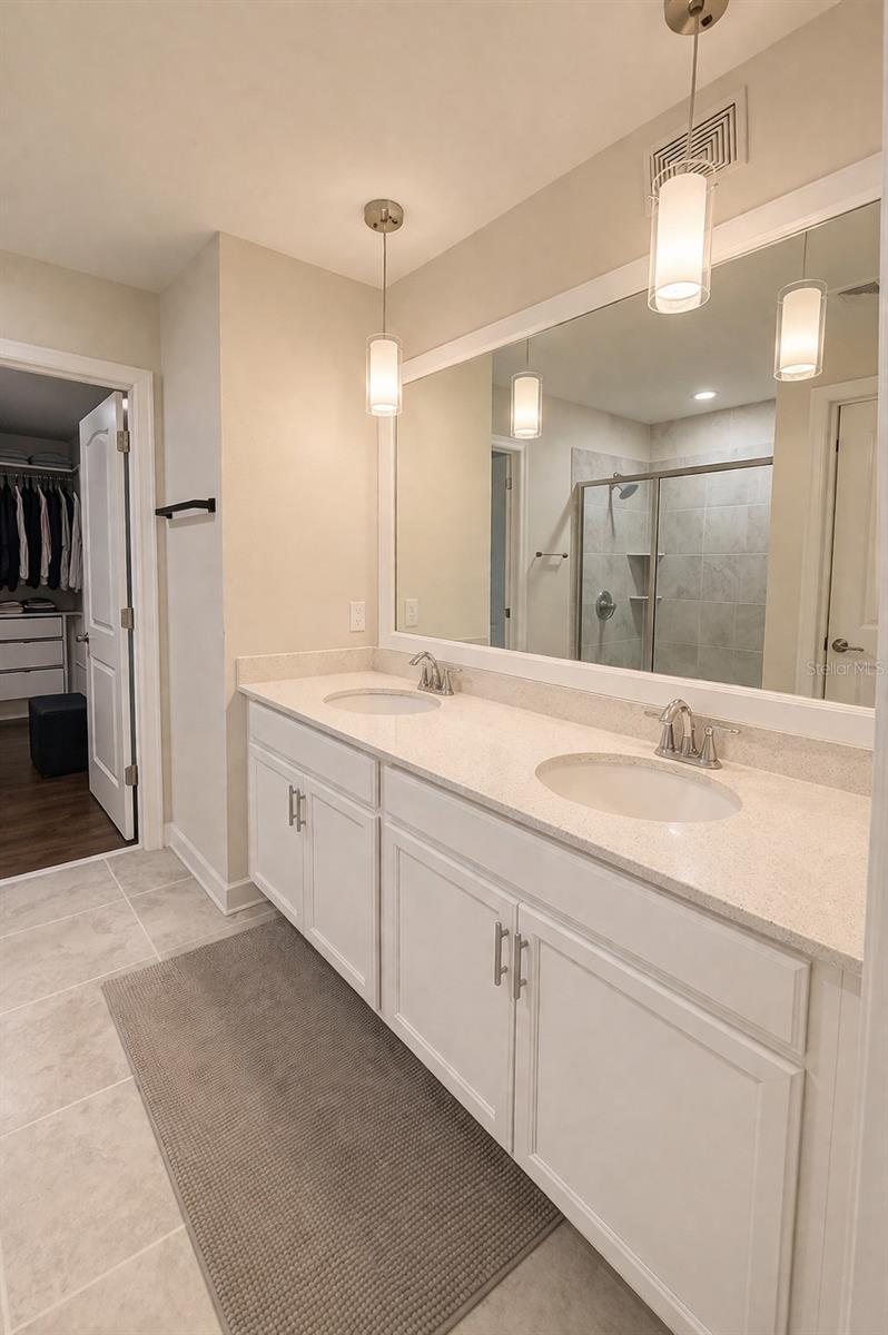 Image 22 of 48 For 1187 Oak Bluff Drive