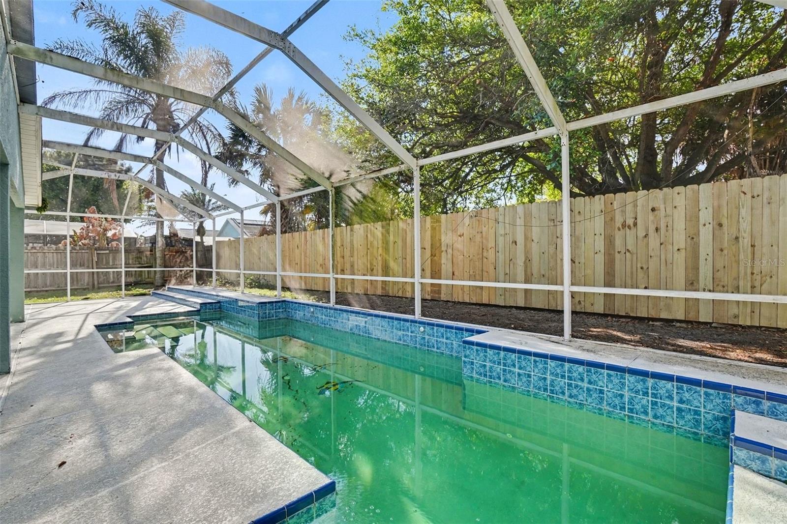 Image 23 of 25 For 1211 Walnut Grove Way