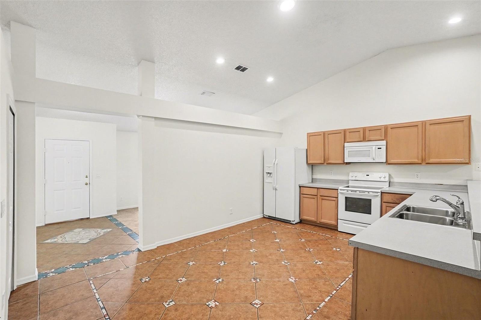 Image 8 of 25 For 1211 Walnut Grove Way