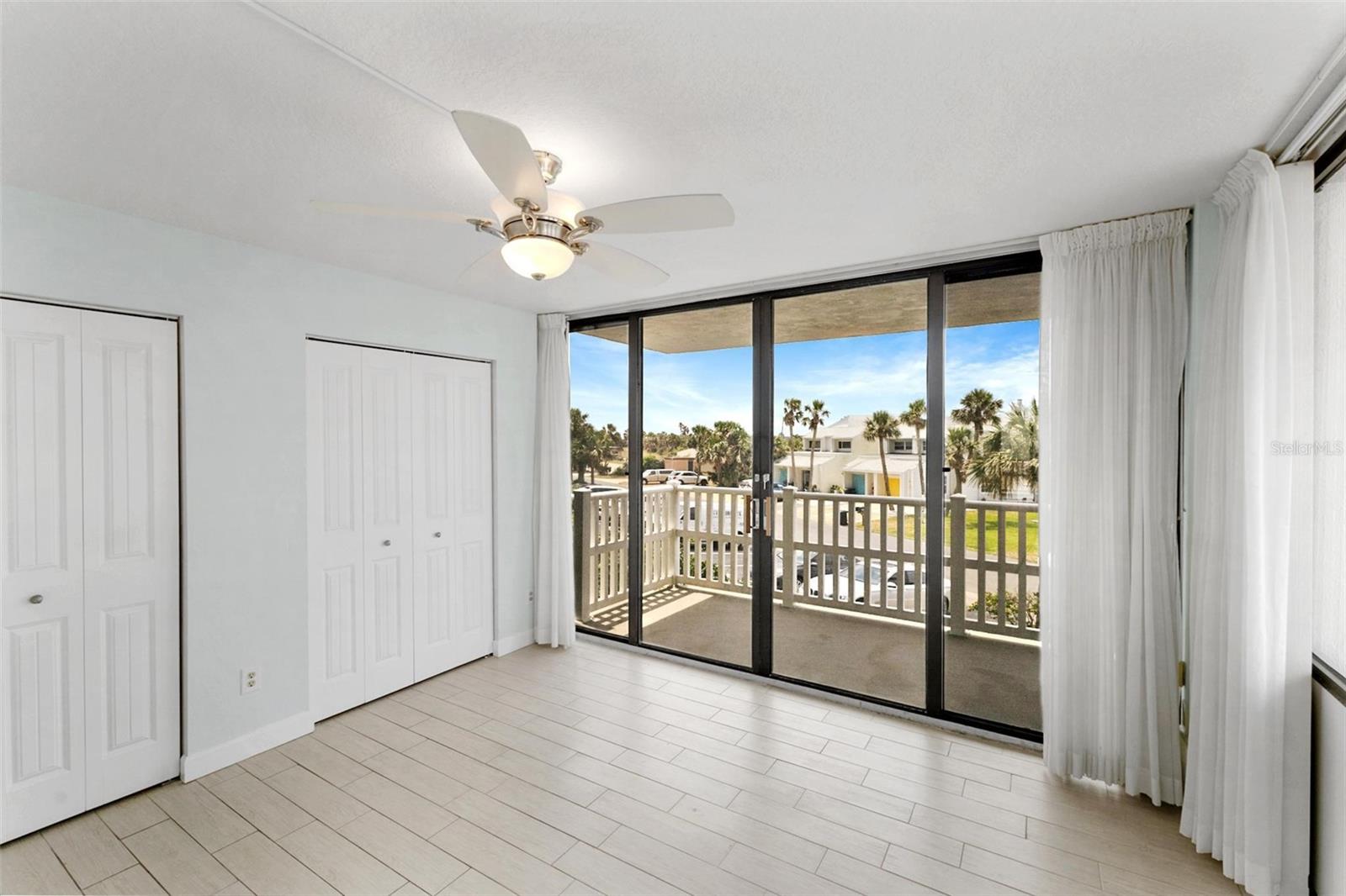 Image 33 of 69 For 3580 Ocean Shore Boulevard 102