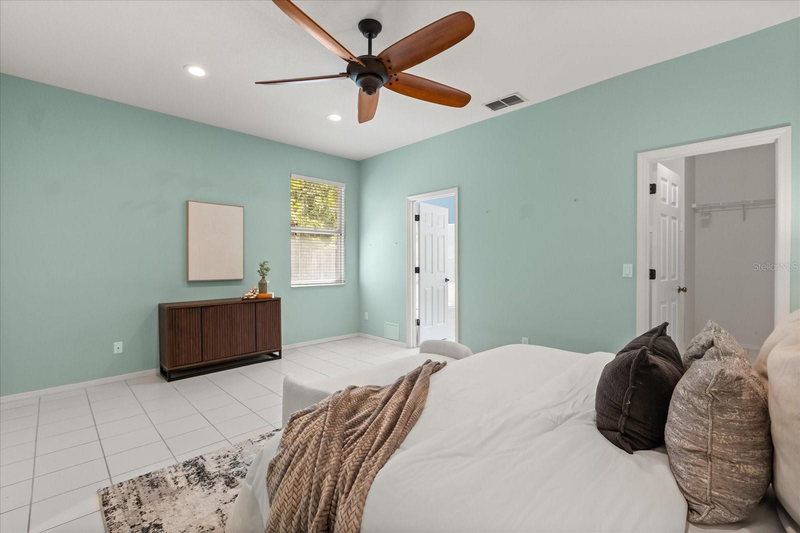 Image 16 of 32 For 107 Golden Crest Court