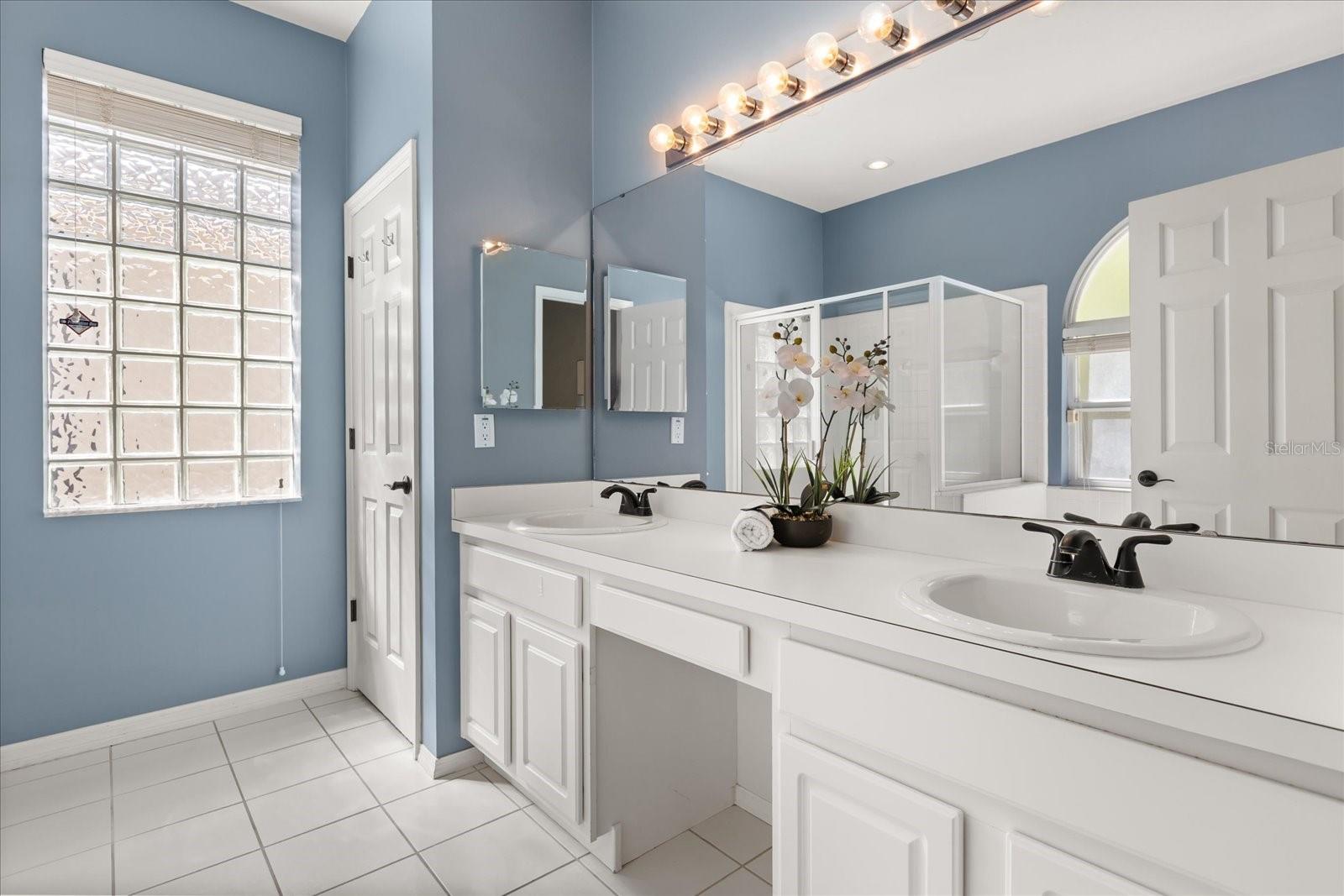 Image 17 of 32 For 107 Golden Crest Court