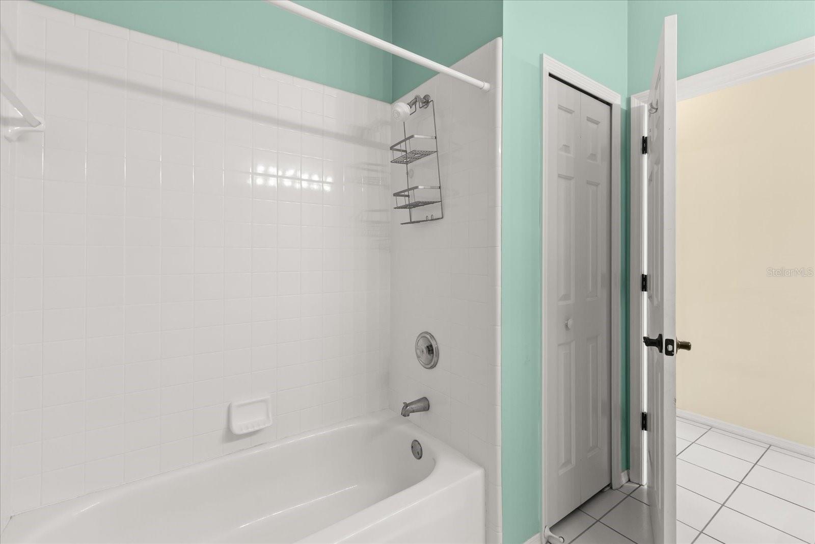 Image 24 of 32 For 107 Golden Crest Court