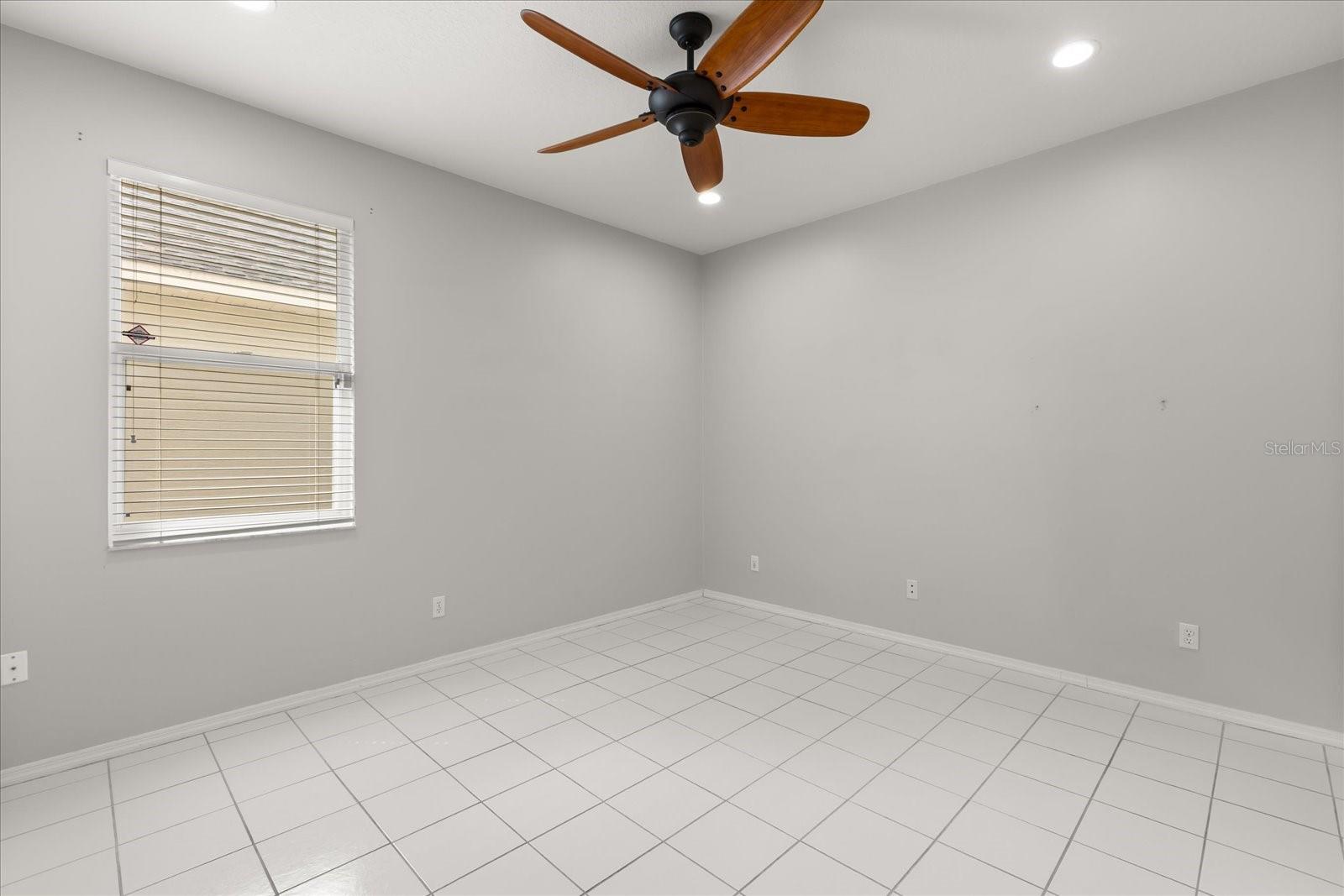 Image 26 of 32 For 107 Golden Crest Court