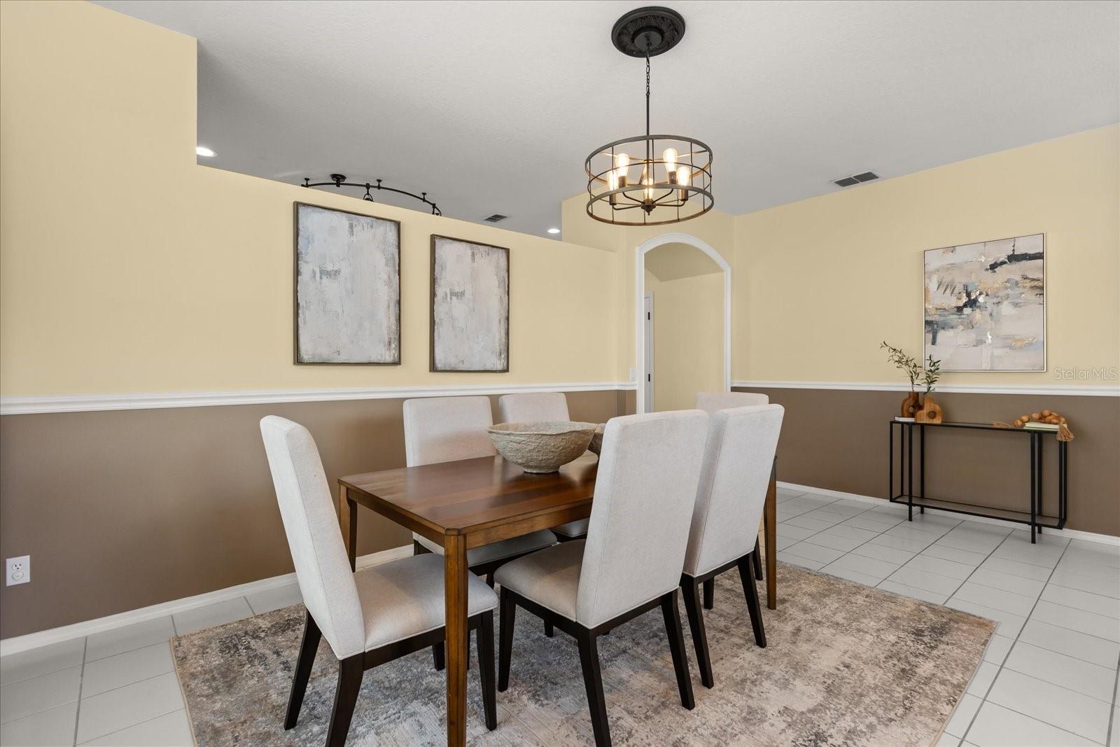 Image 5 of 32 For 107 Golden Crest Court