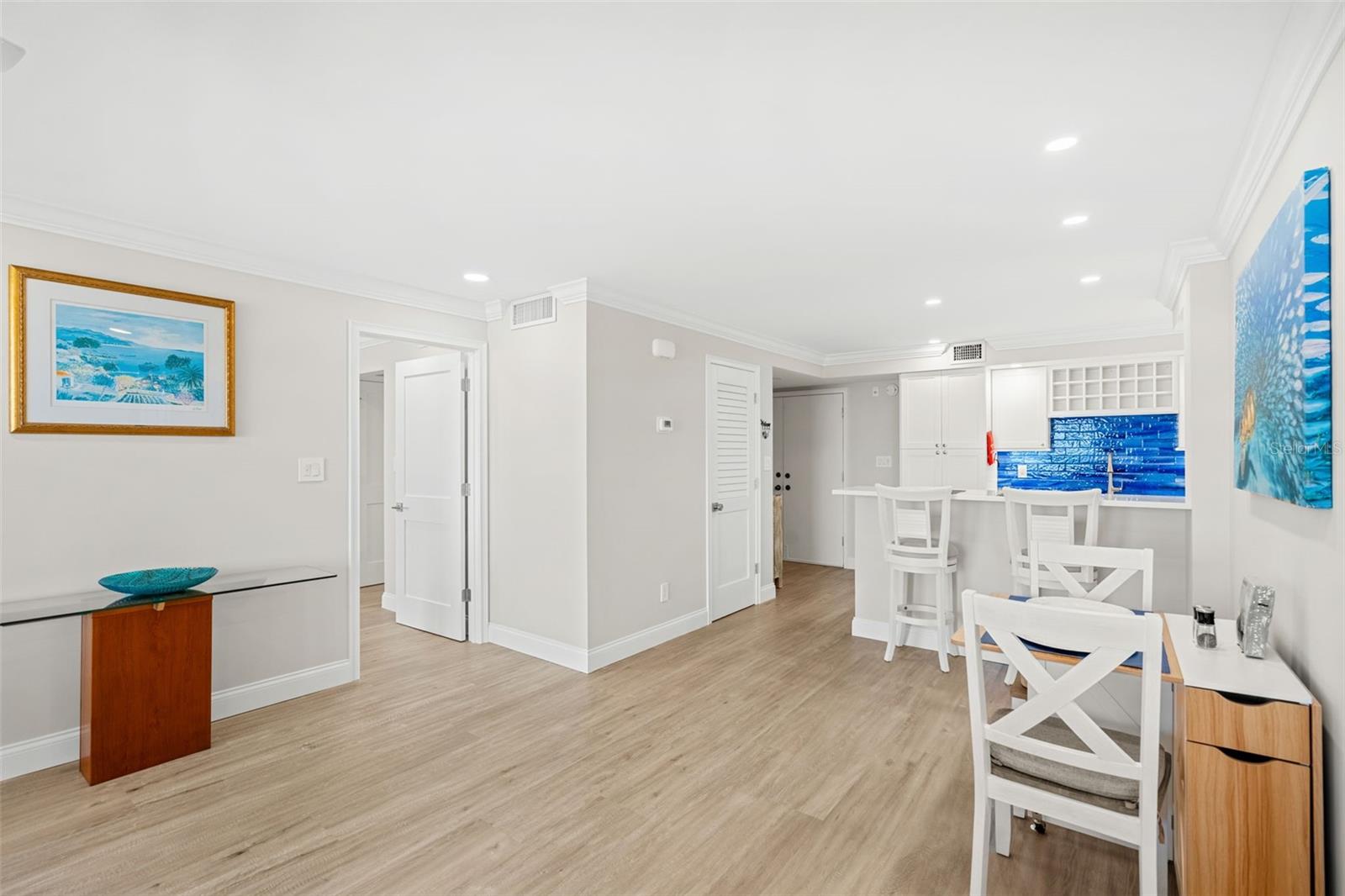 Image 10 of 41 For 2100 Atlantic Avenue 502