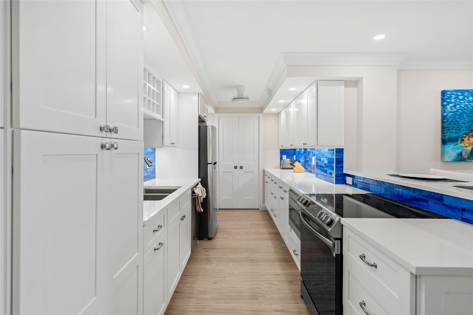 Image 11 of 41 For 2100 Atlantic Avenue 502