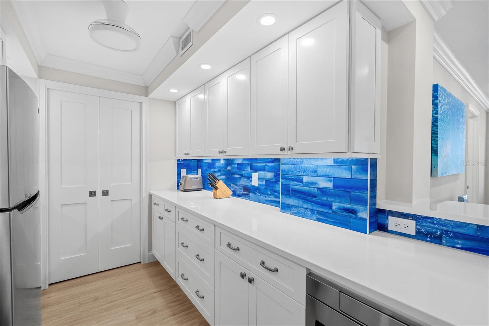 Image 12 of 41 For 2100 Atlantic Avenue 502