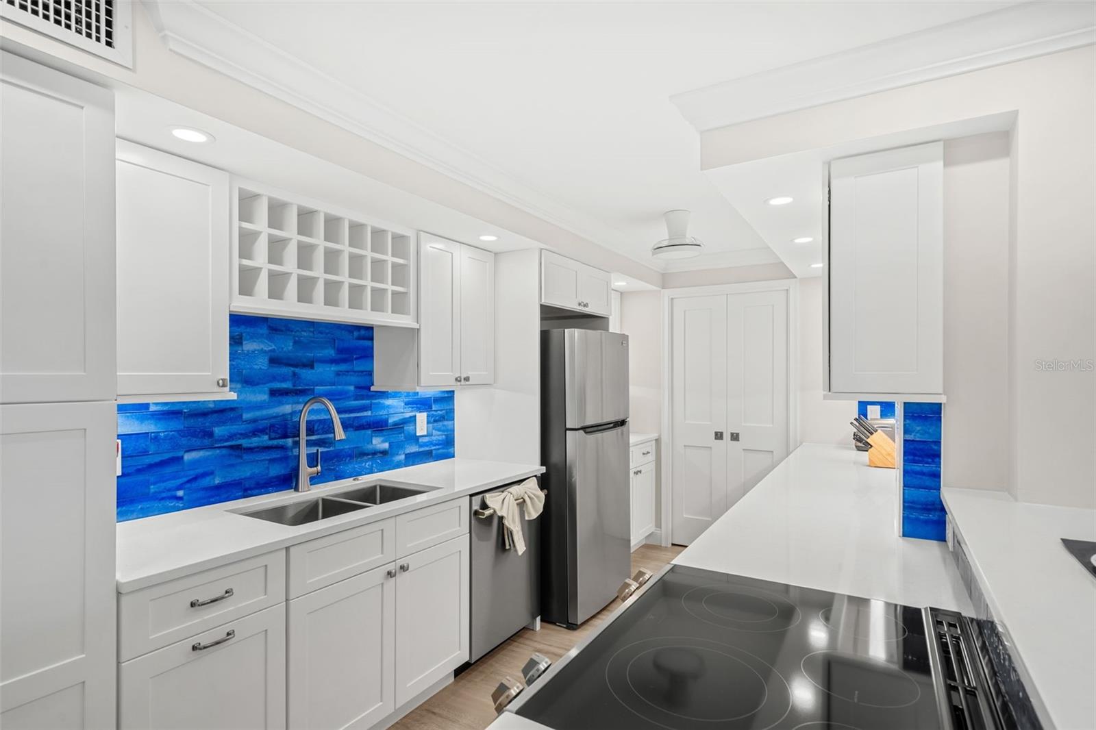 Image 14 of 41 For 2100 Atlantic Avenue 502