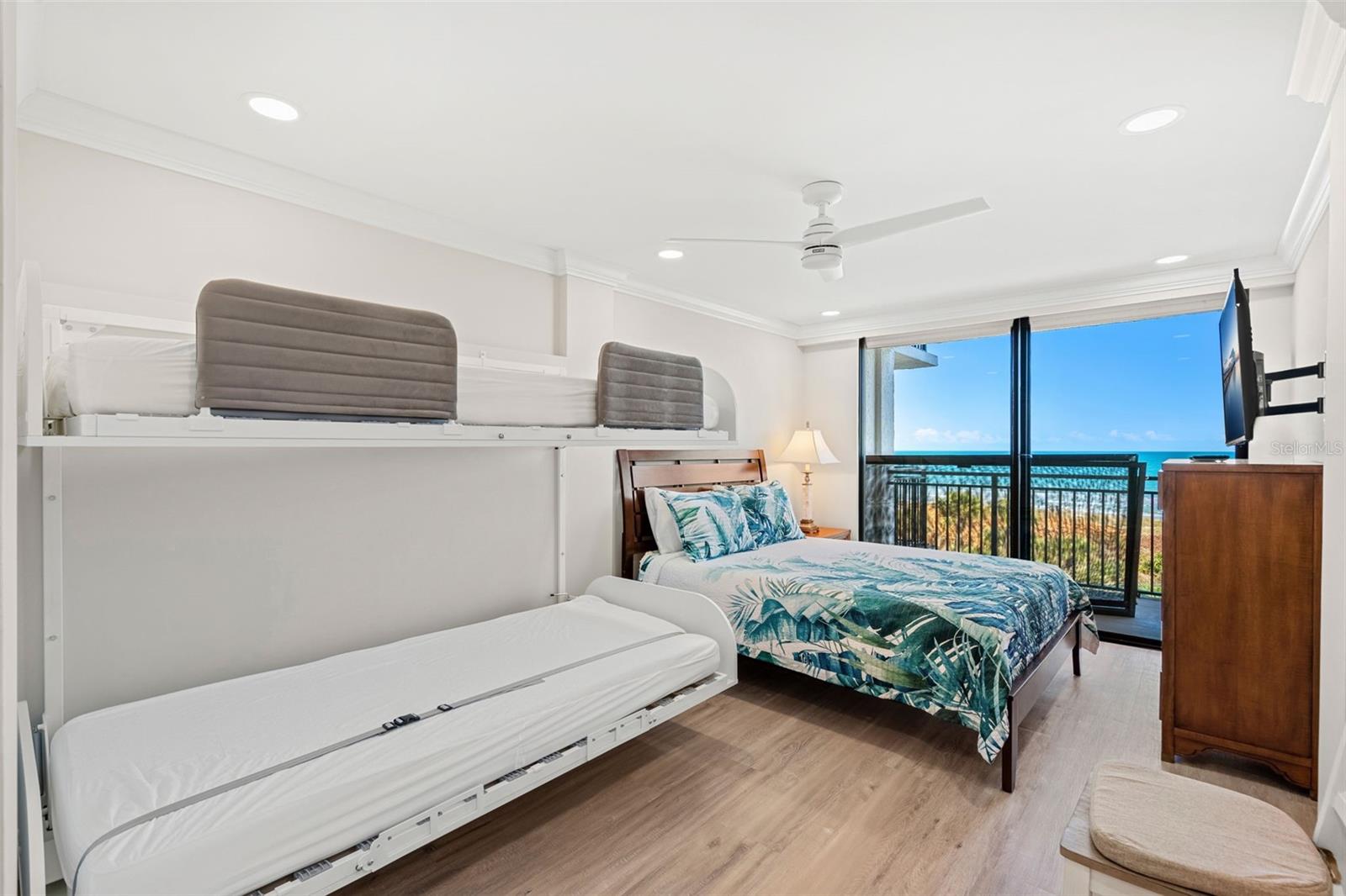 Image 20 of 41 For 2100 Atlantic Avenue 502