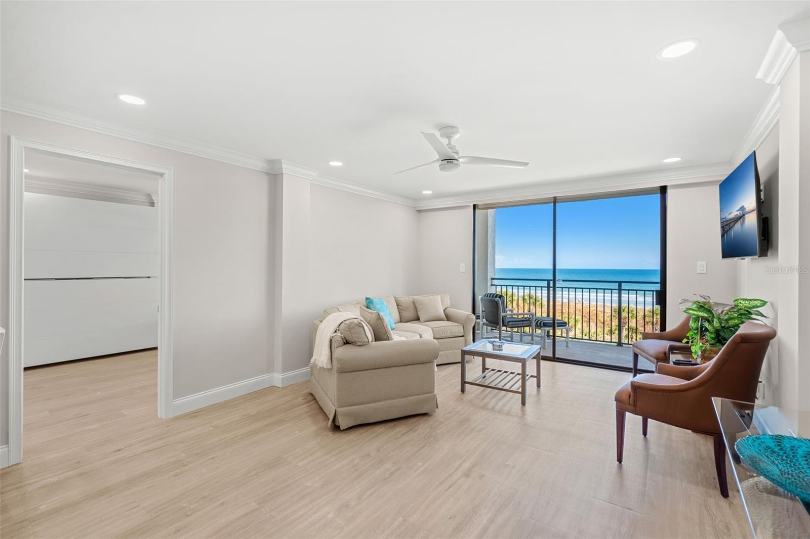 Image 7 of 41 For 2100 Atlantic Avenue 502