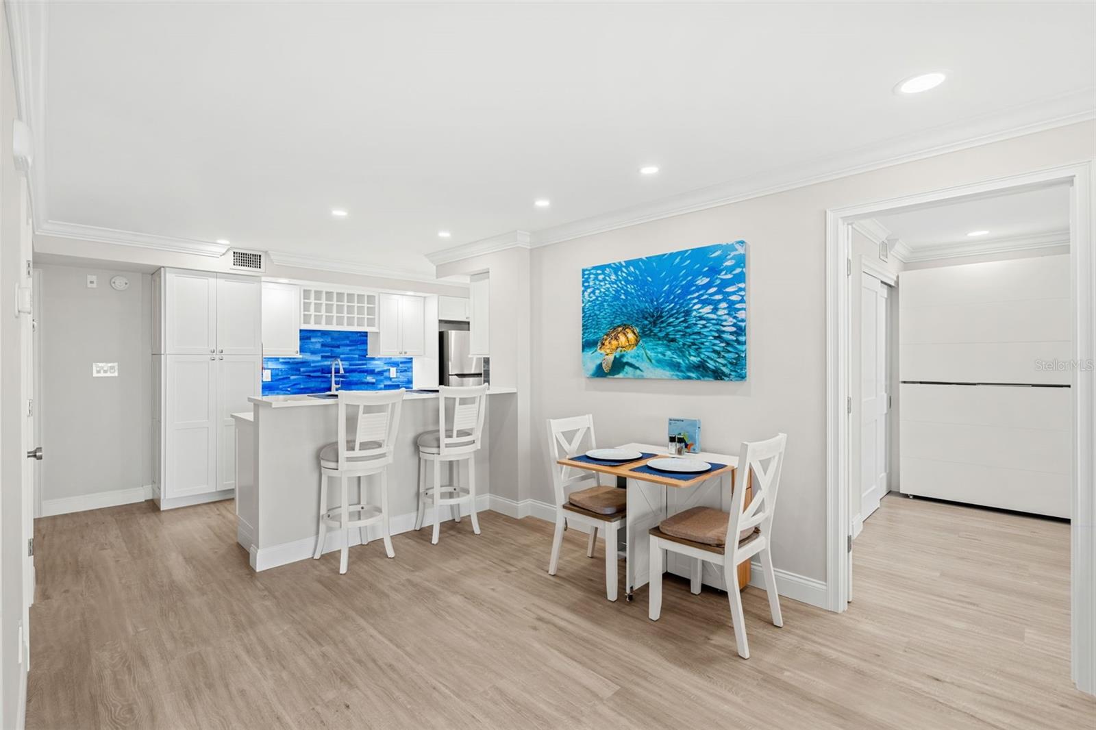 Image 9 of 41 For 2100 Atlantic Avenue 502