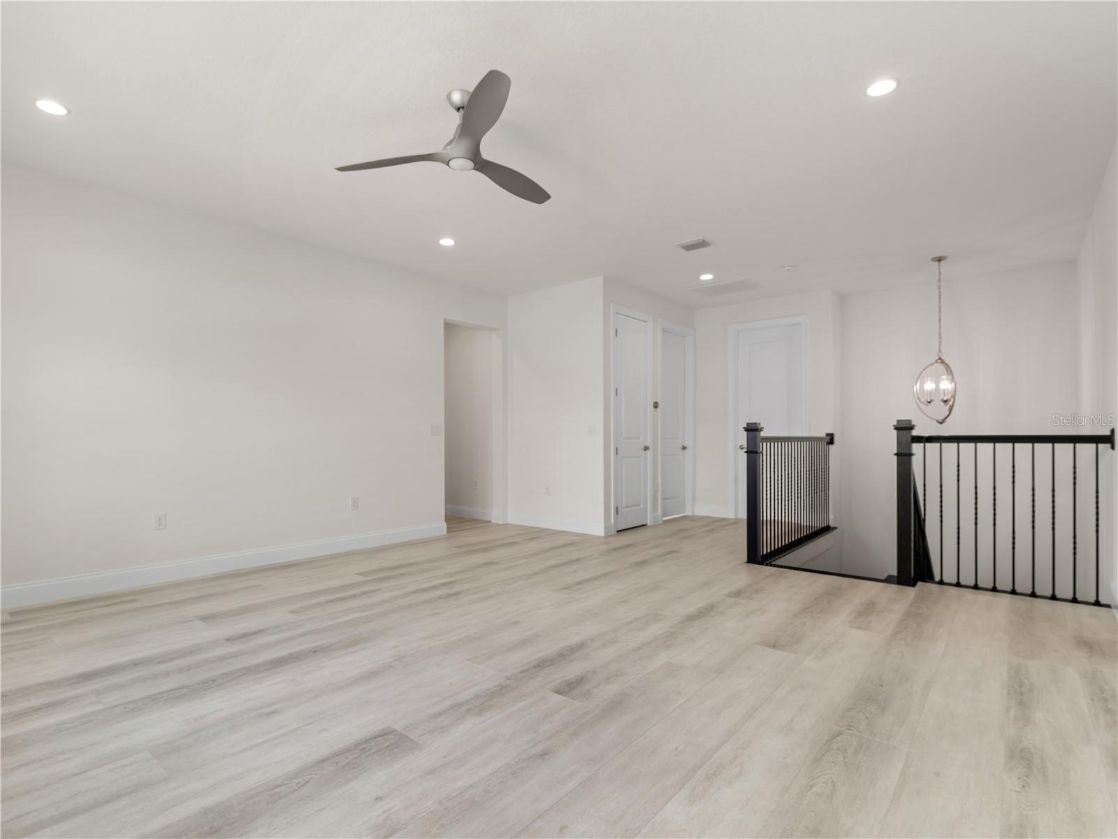 Image 18 of 45 For 10414 Royal Cypress Way