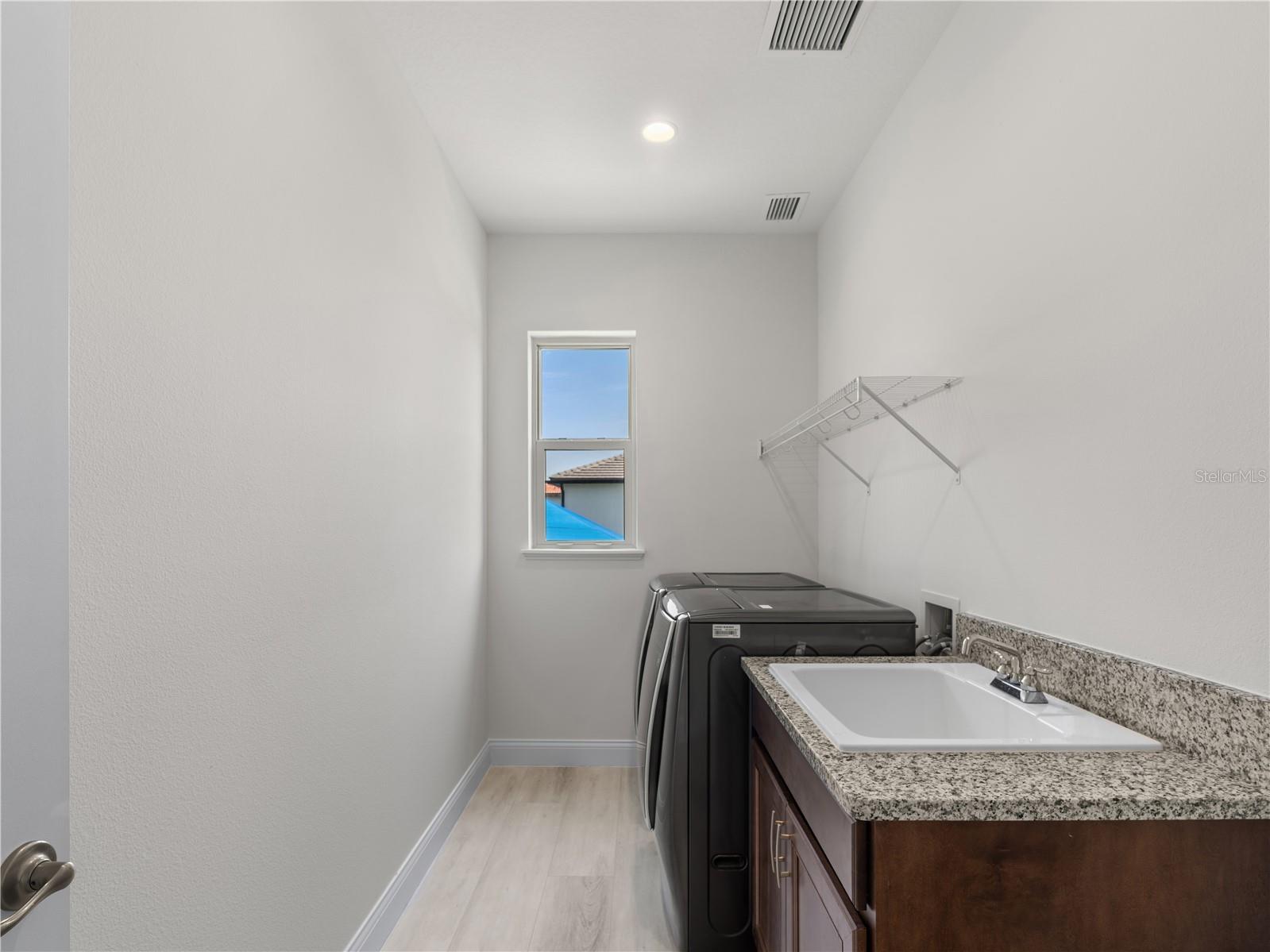 Image 34 of 45 For 10414 Royal Cypress Way