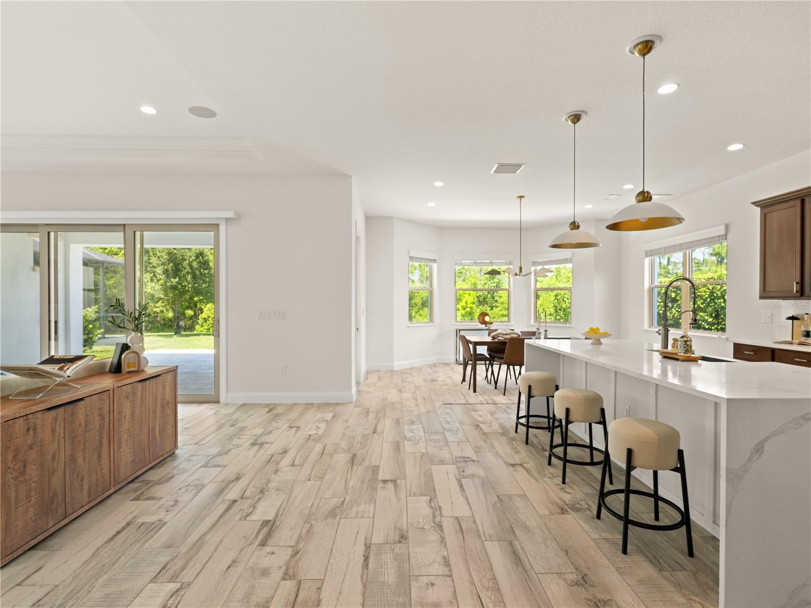 Image 7 of 45 For 10414 Royal Cypress Way