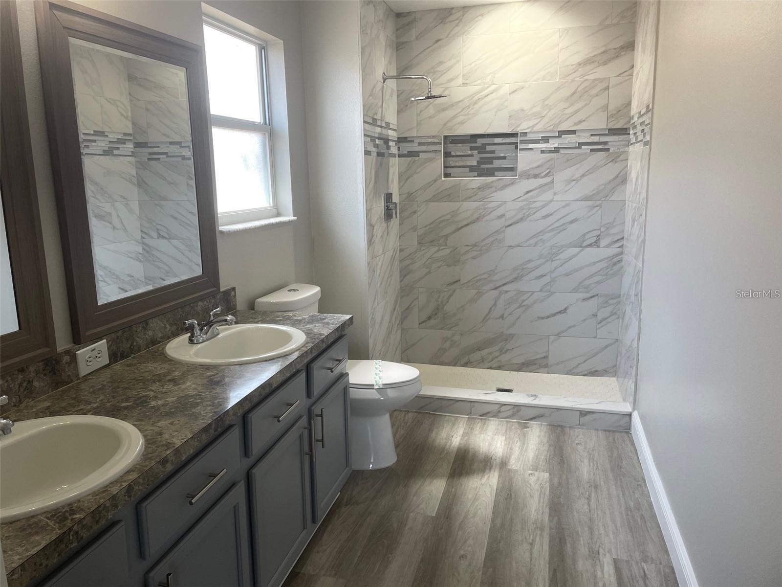 Image 12 of 28 For 207 Southbridge Circle