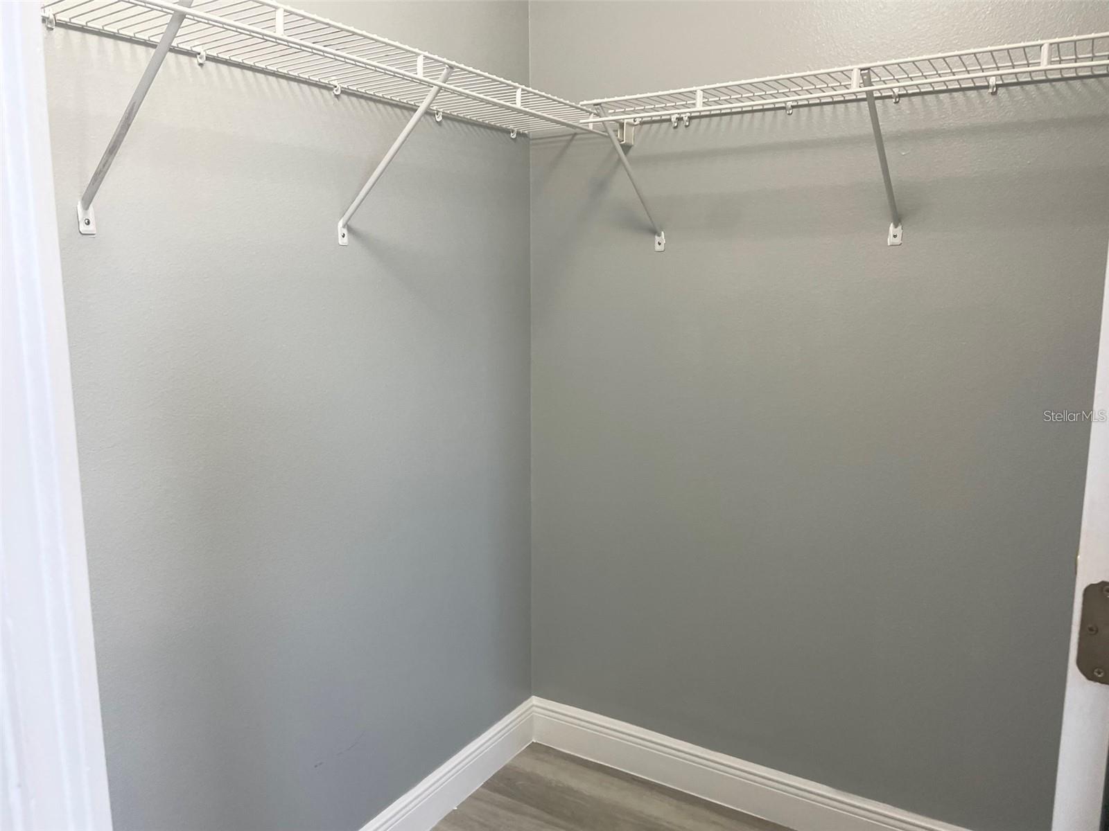 Image 14 of 28 For 207 Southbridge Circle