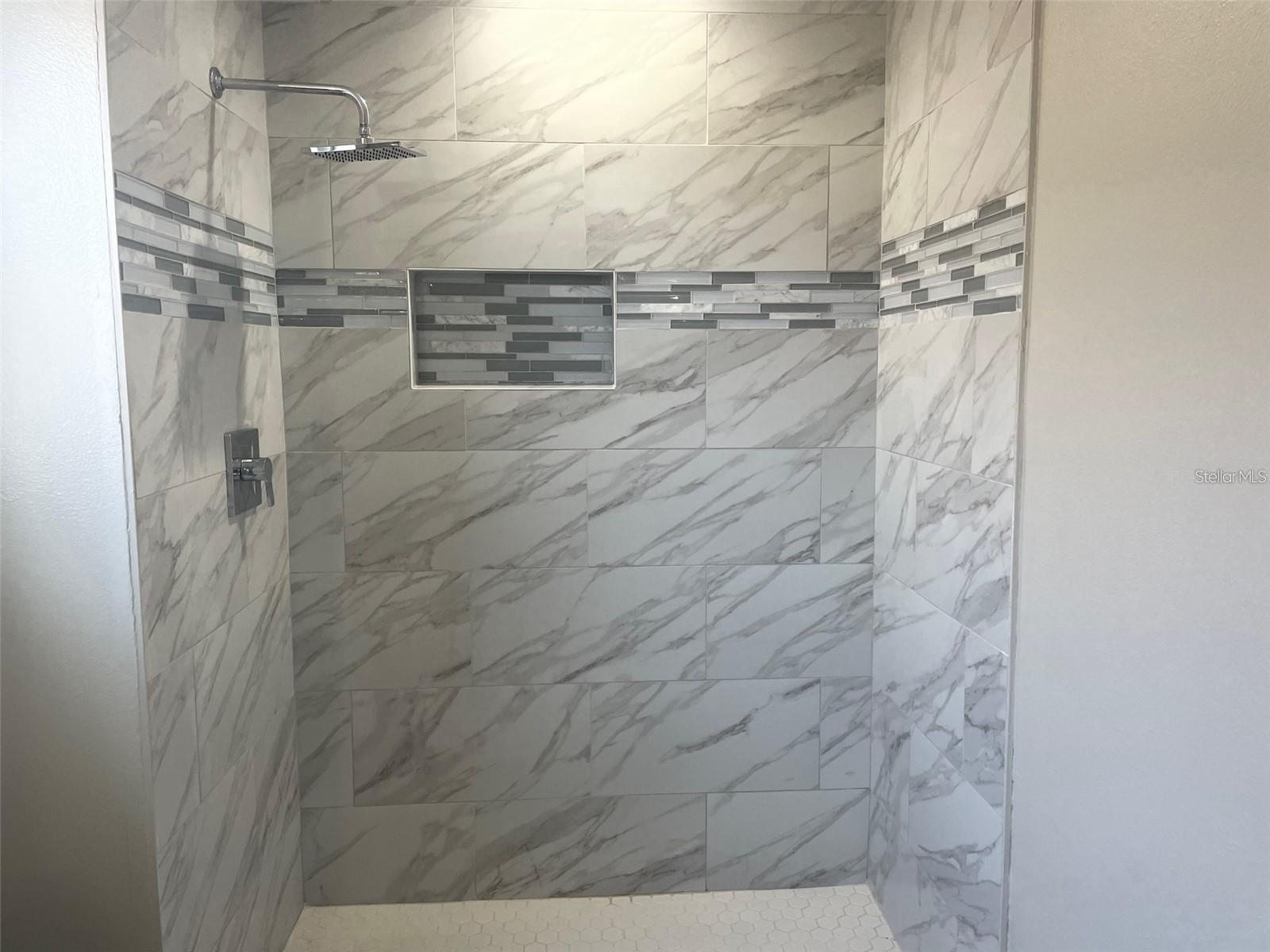 Image 15 of 28 For 207 Southbridge Circle